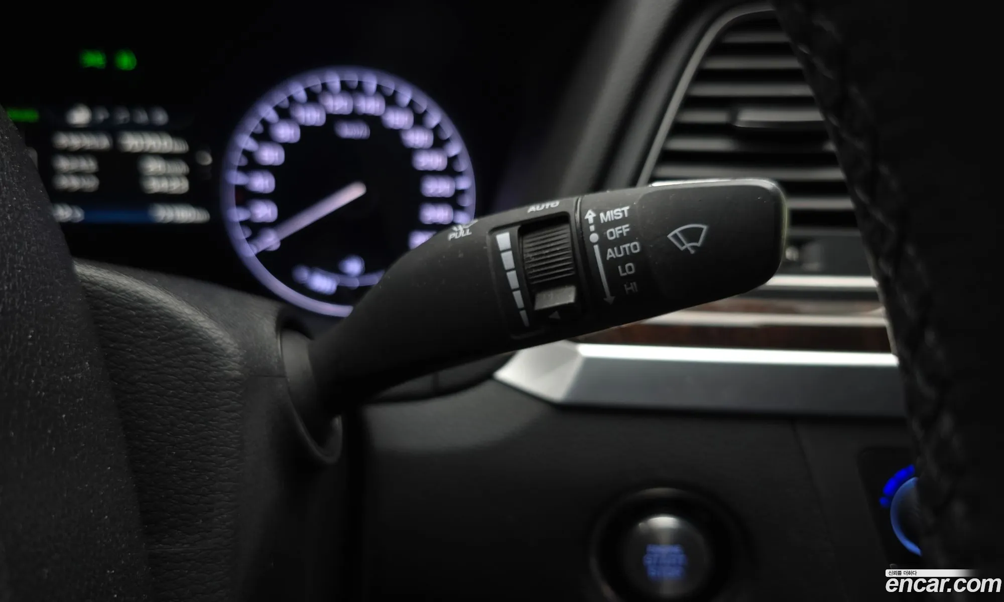 Hyundai Genesis DH 2015 — 17