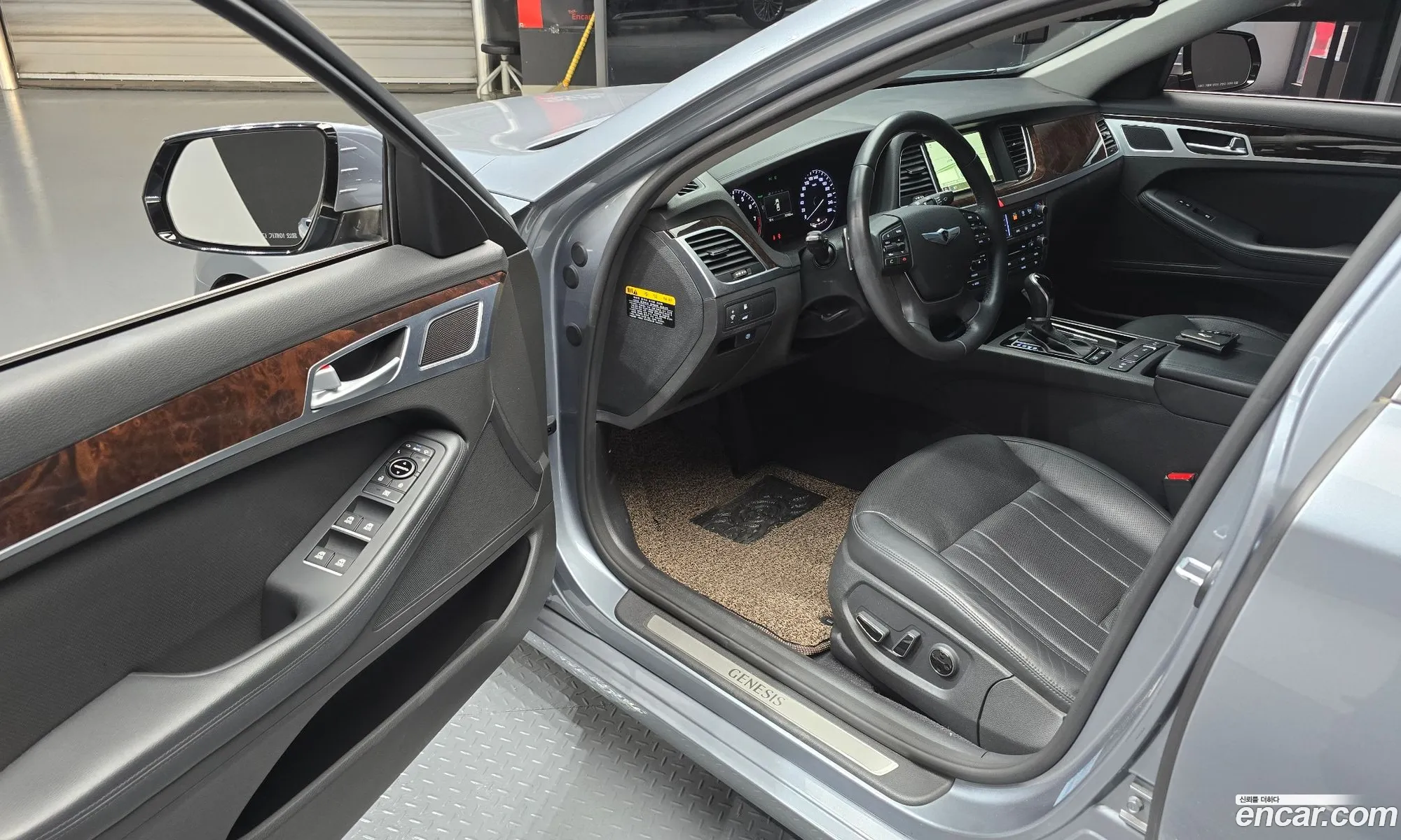 Hyundai Genesis DH 2015 — 12