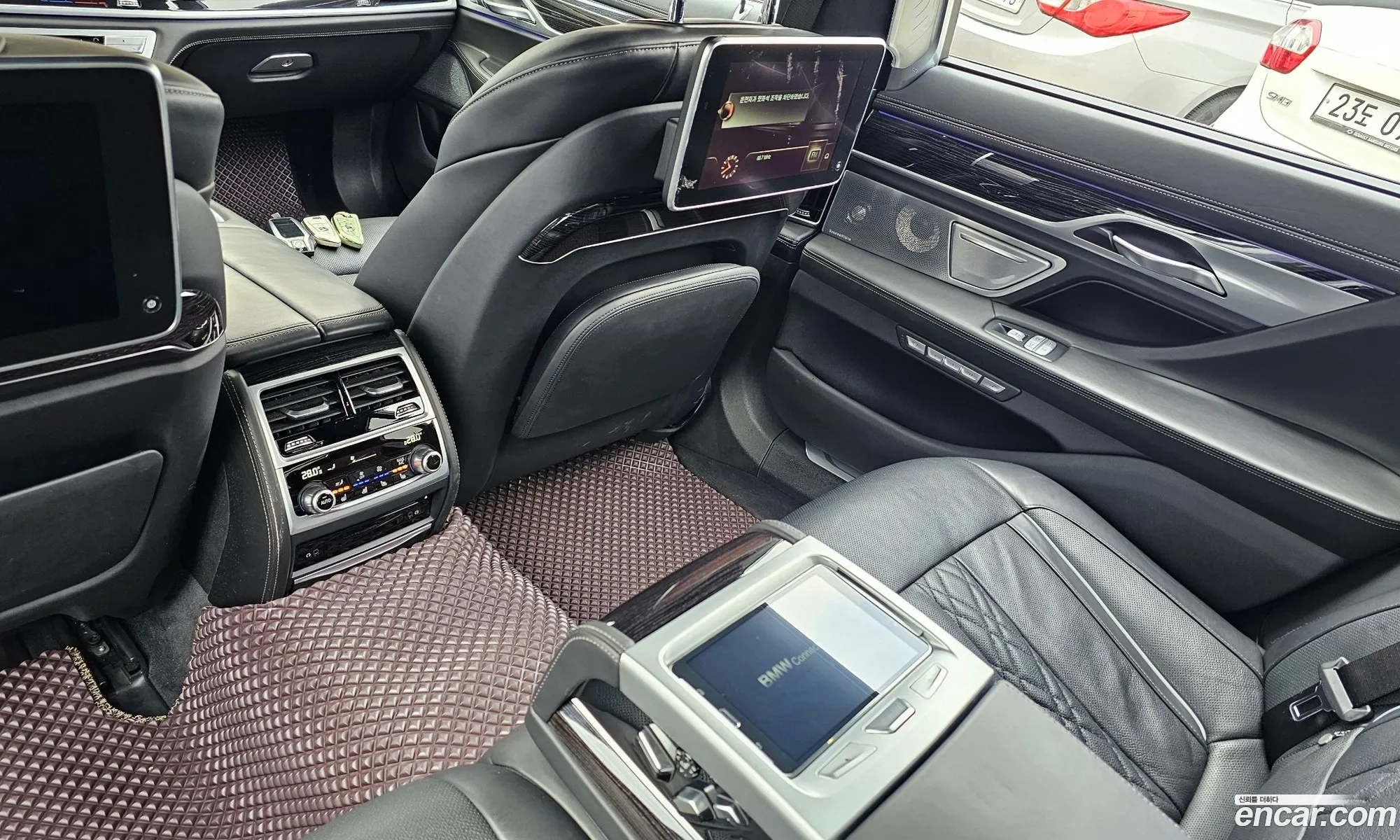 BMW 7 Series 2017 WBA7H6102HG612838 — 14