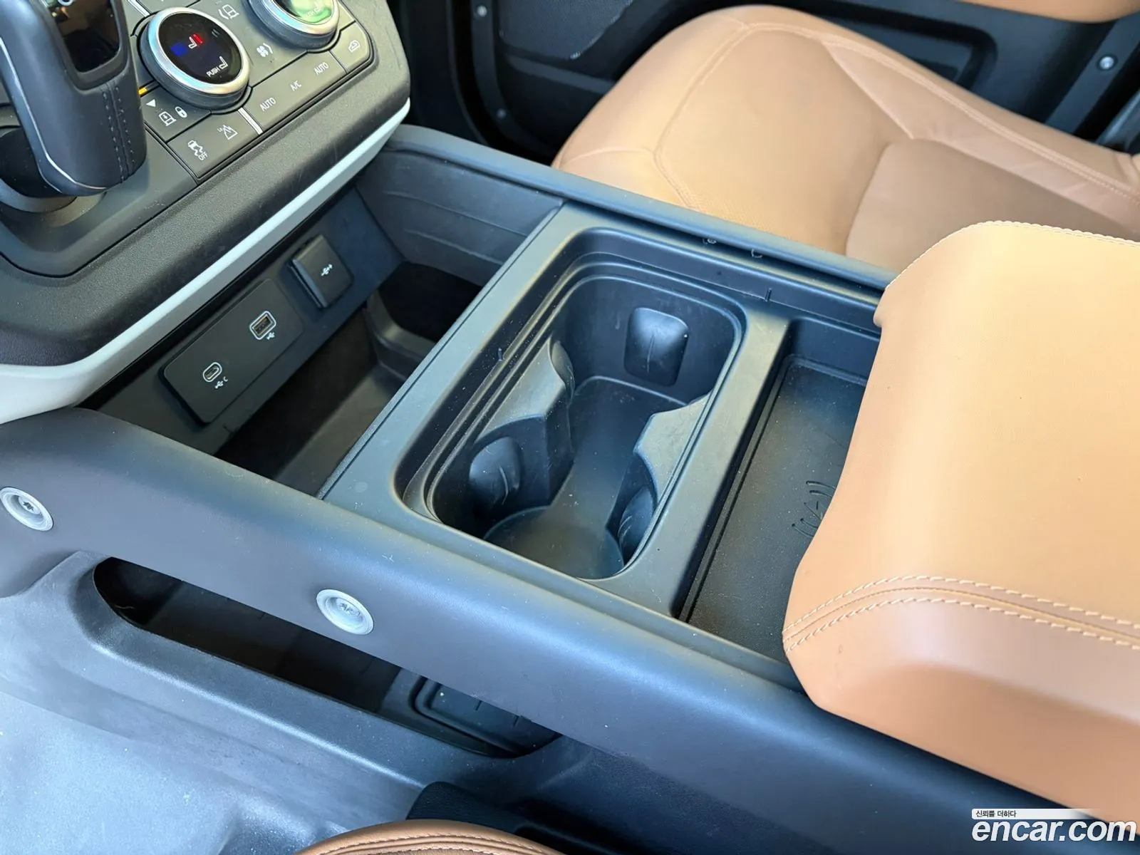 Land Rover Defender 2023 — 5