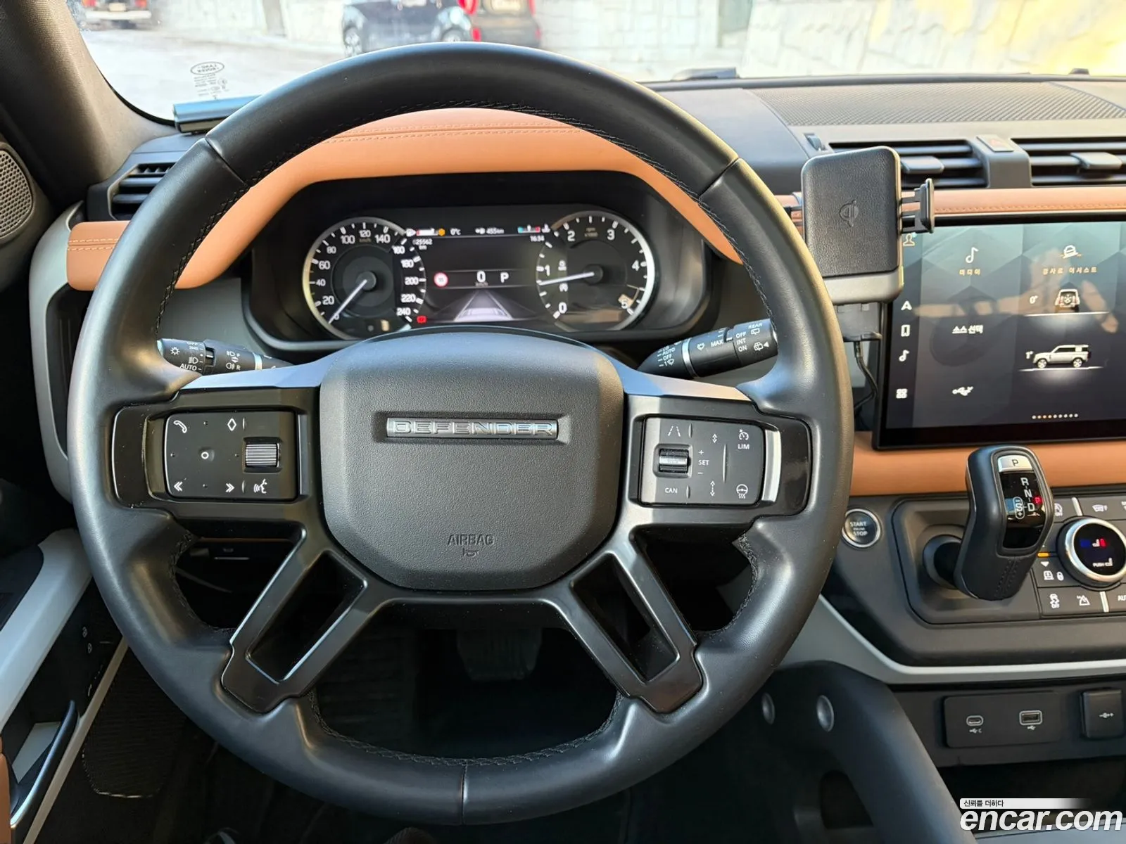 Land Rover Defender 2023 — 8
