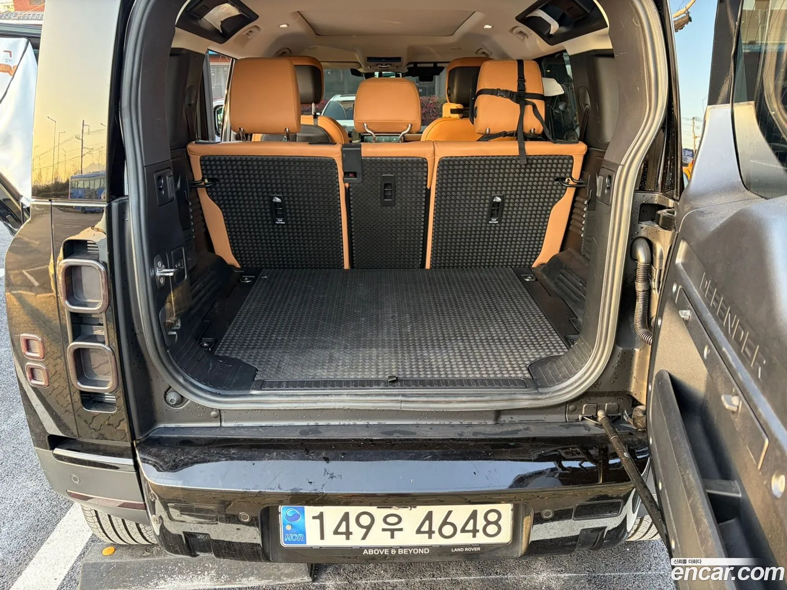 Land Rover Defender 2023 — 19