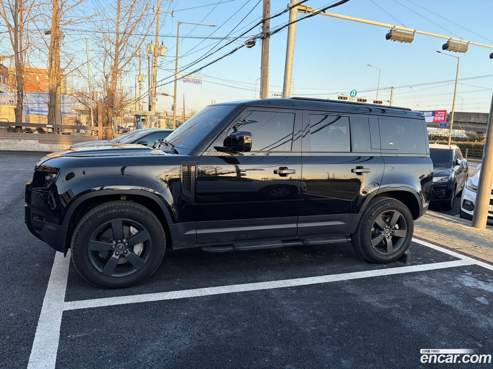 Land Rover Defender 2023 — 13