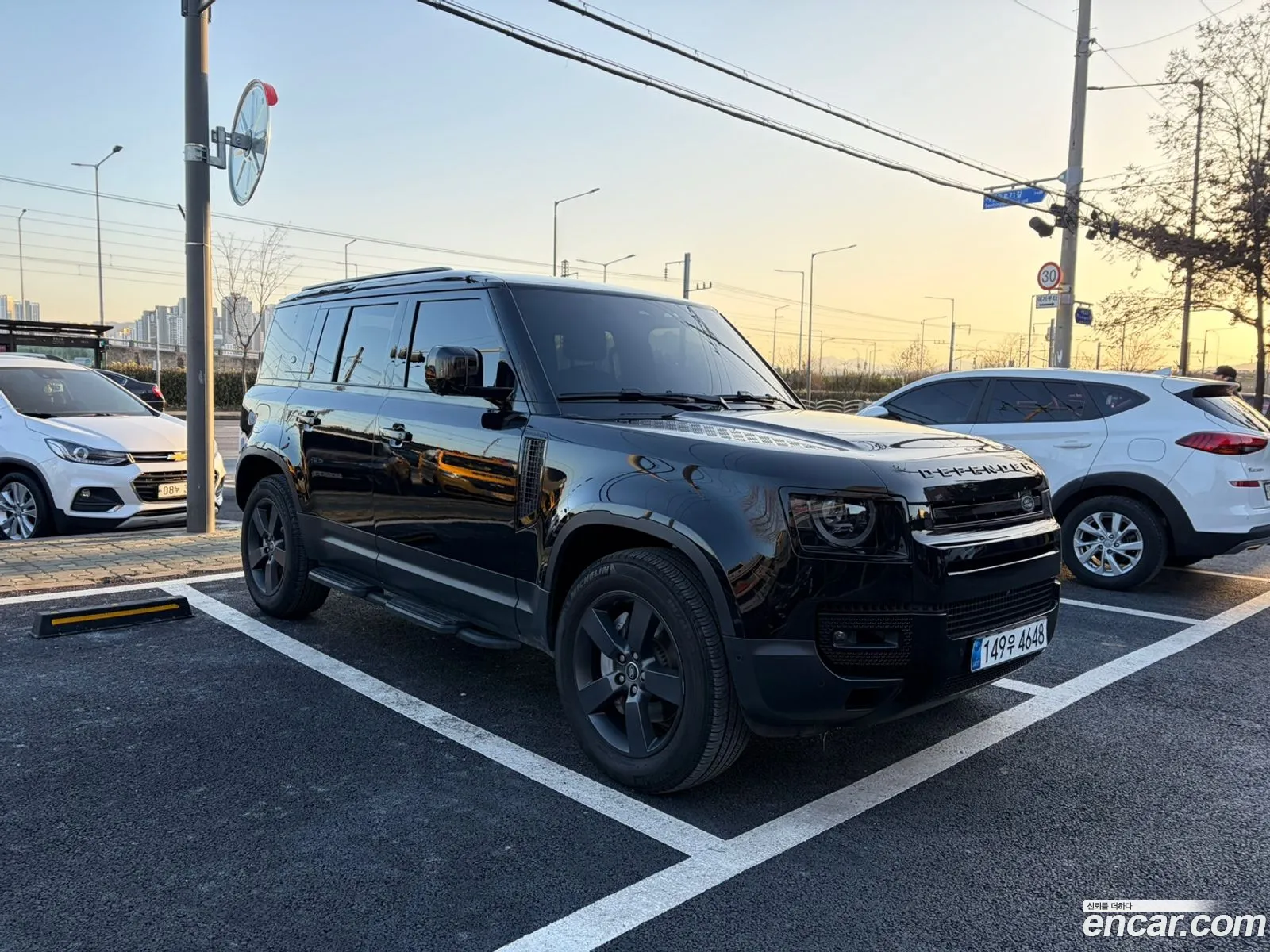 Land Rover Defender 2023 — 14