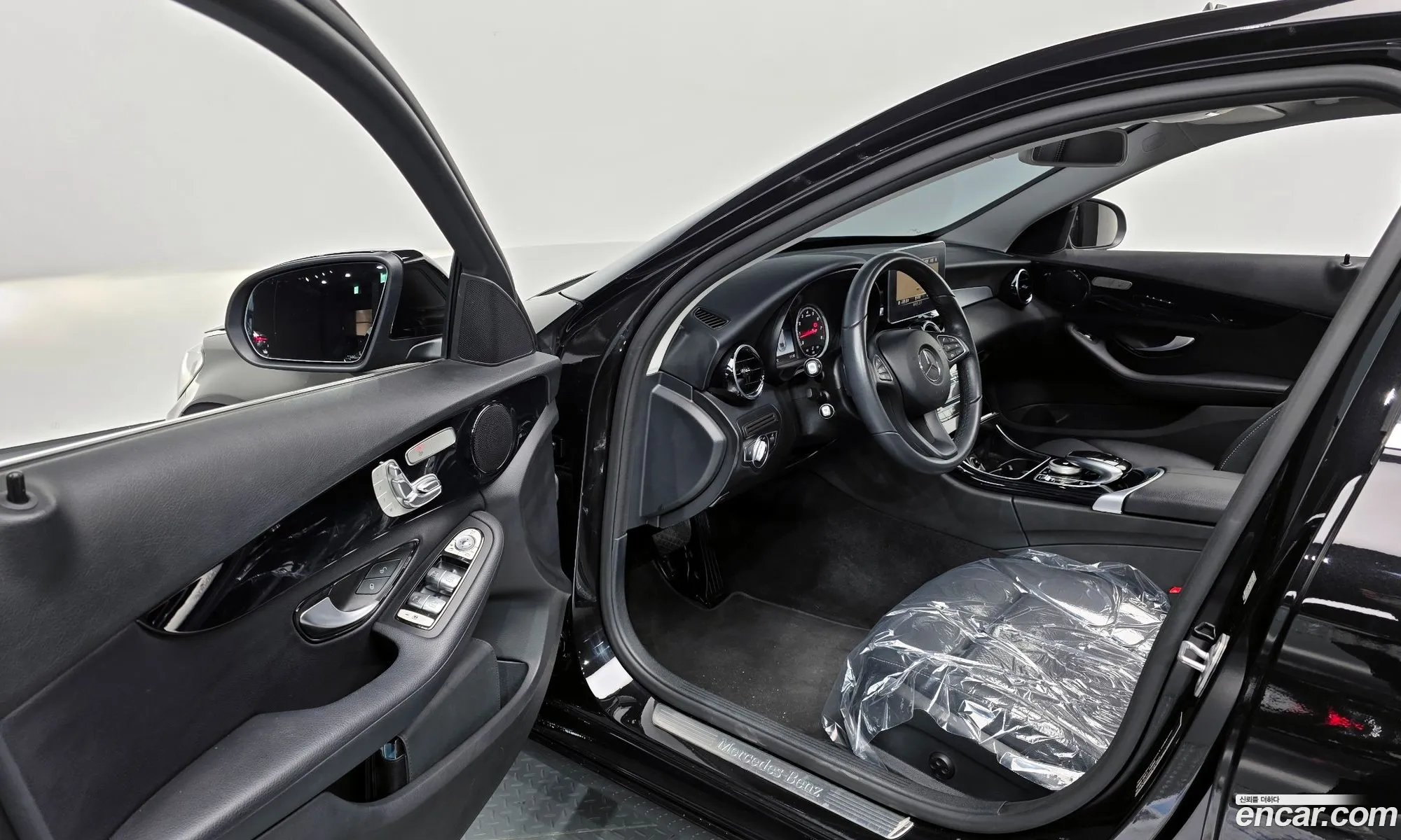 Mercedes-Benz C-Class W205 2018 — 11