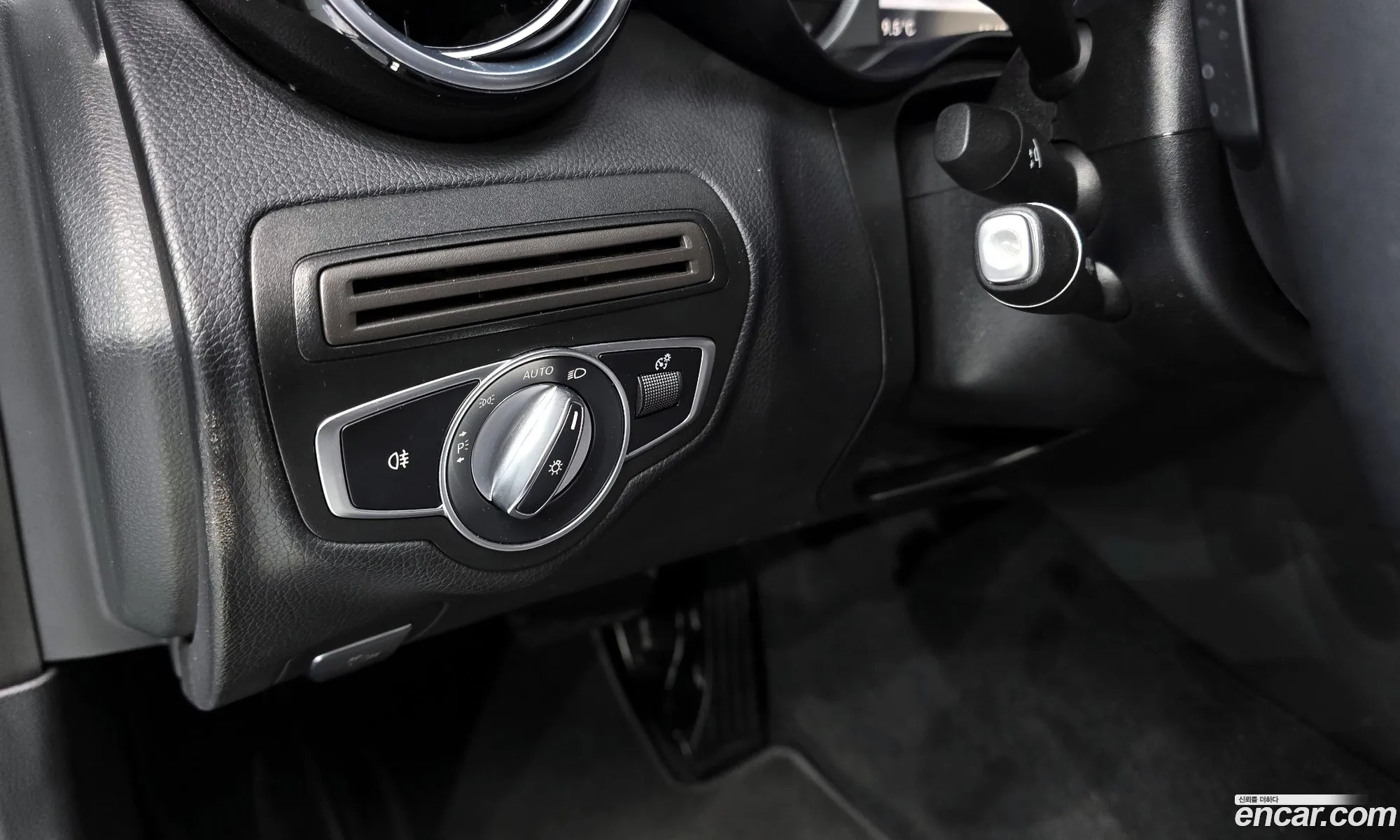 Mercedes-Benz C-Class W205 2018 — 19