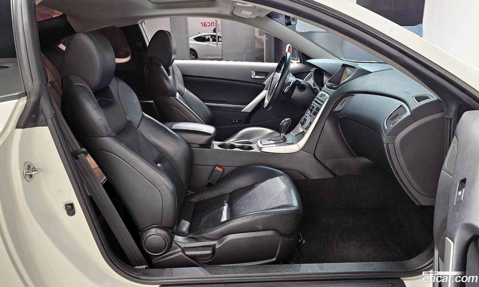 Hyundai Genesis Coupe 2010 — 15