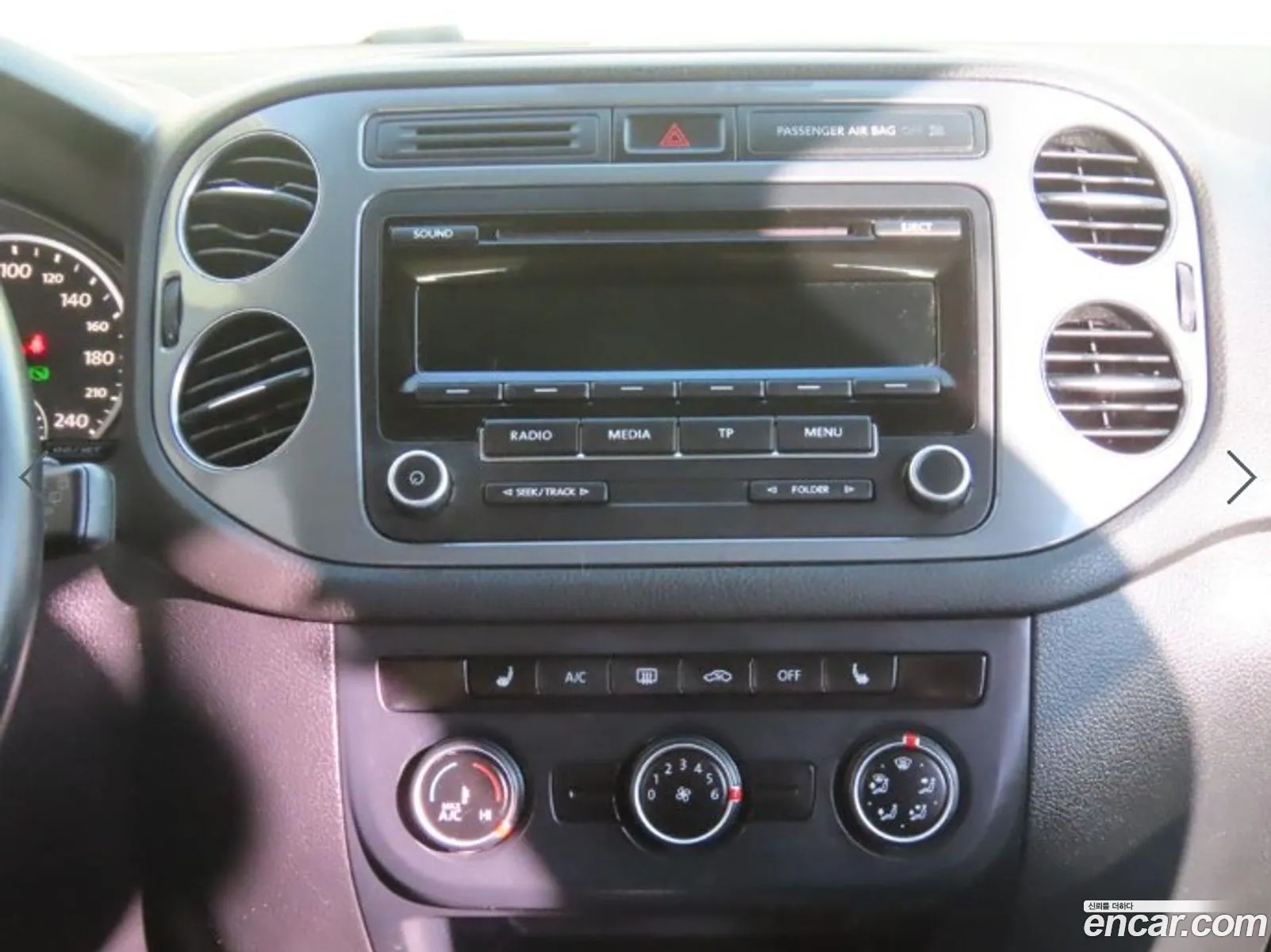 Volkswagen Tiguan 2015 — 16
