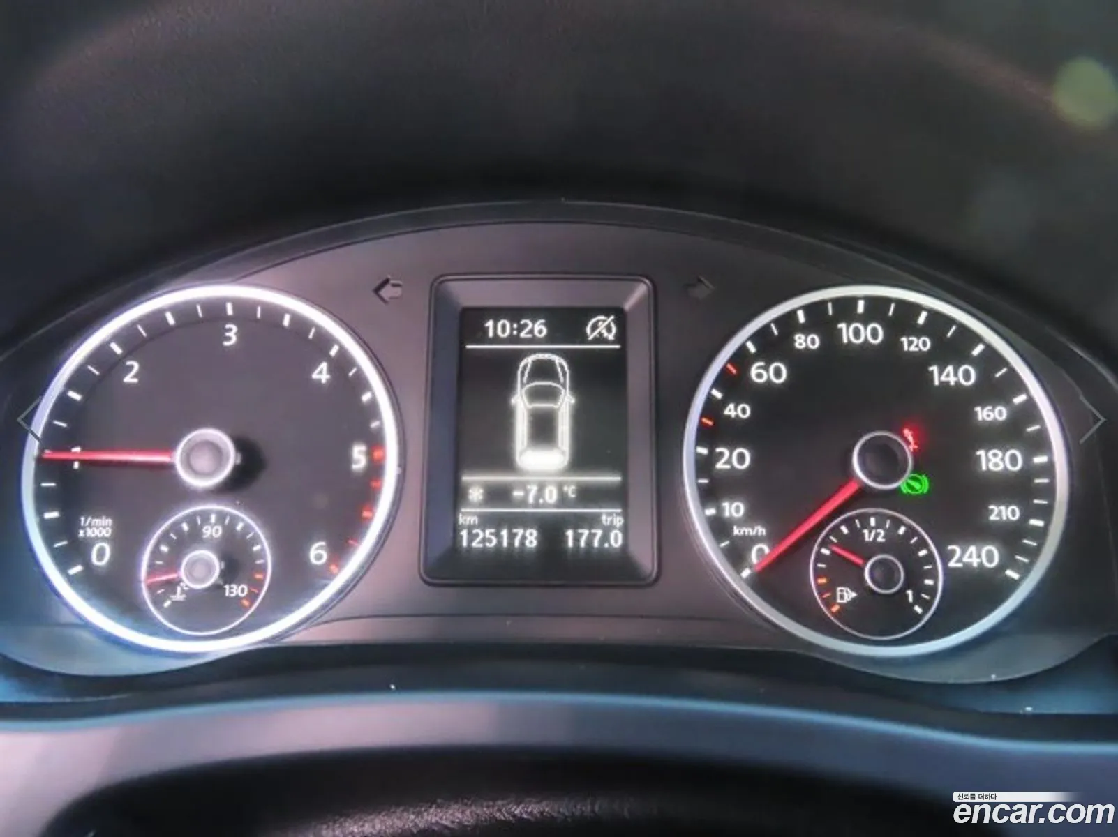 Volkswagen Tiguan 2015 — 11