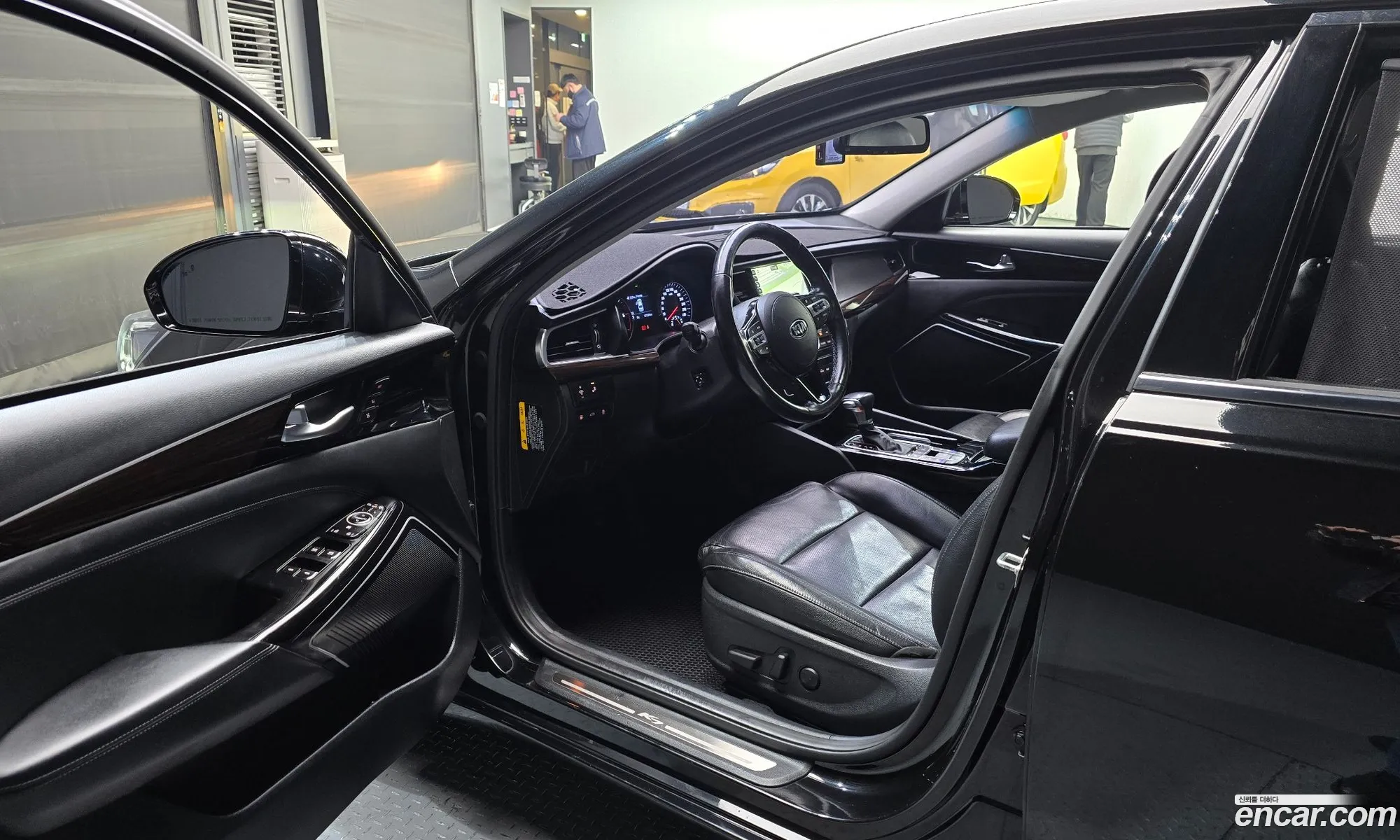 Kia K7 2018 — 16