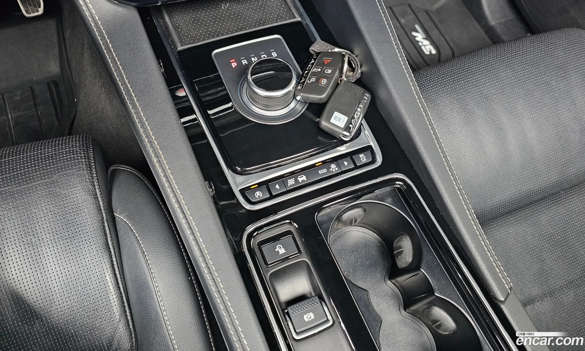 Jaguar F-Pace 2016 SADCA2BK2HA051238 — 2