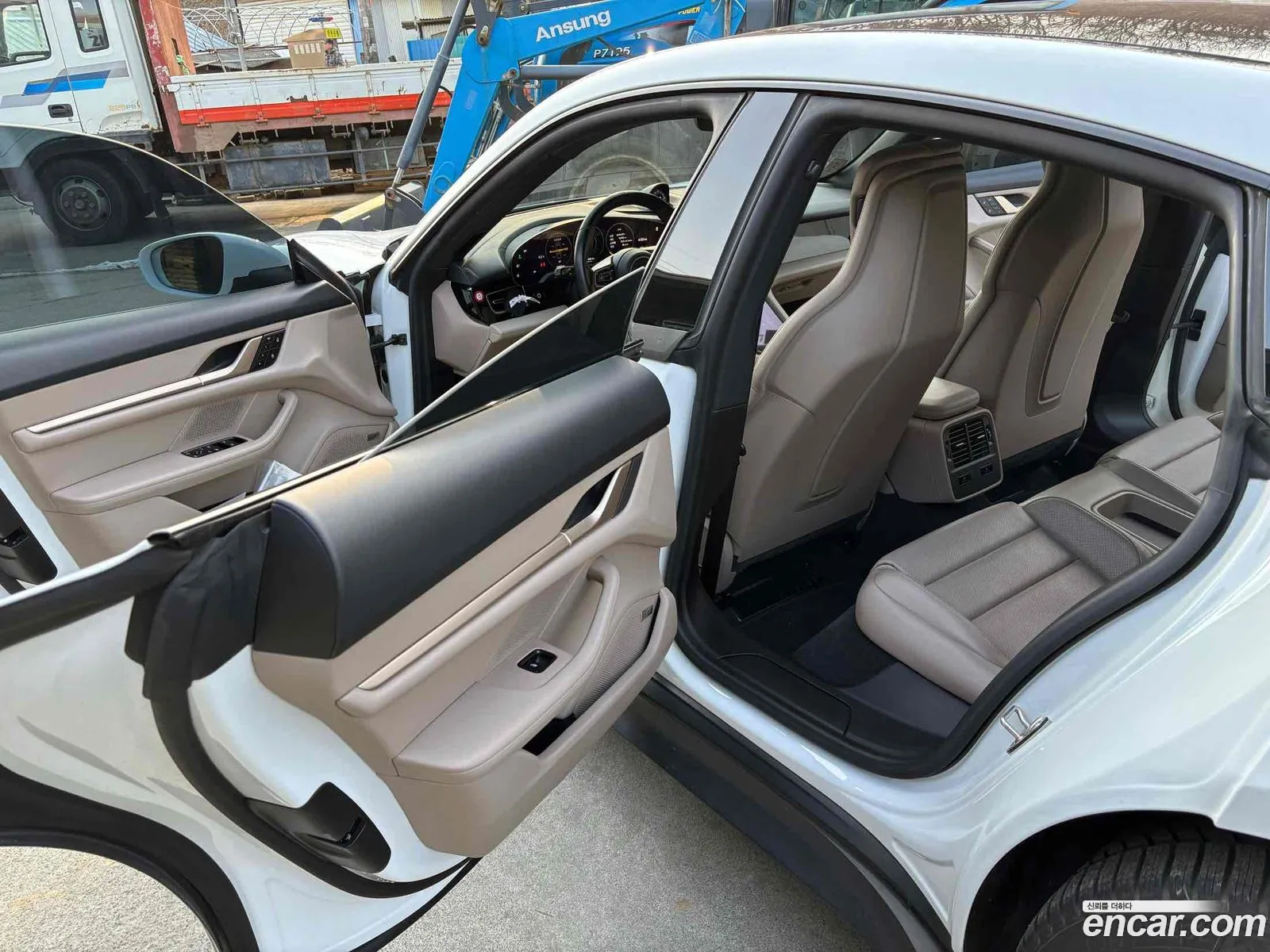 Porsche Taycan 2022 — 2