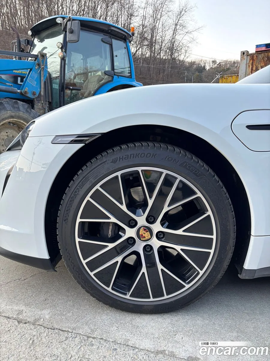 Porsche Taycan 2022 — 8