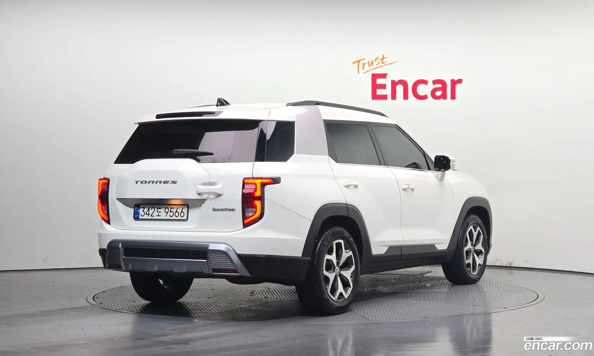KG Mobility (SsangYong) Torres 2023 — 8
