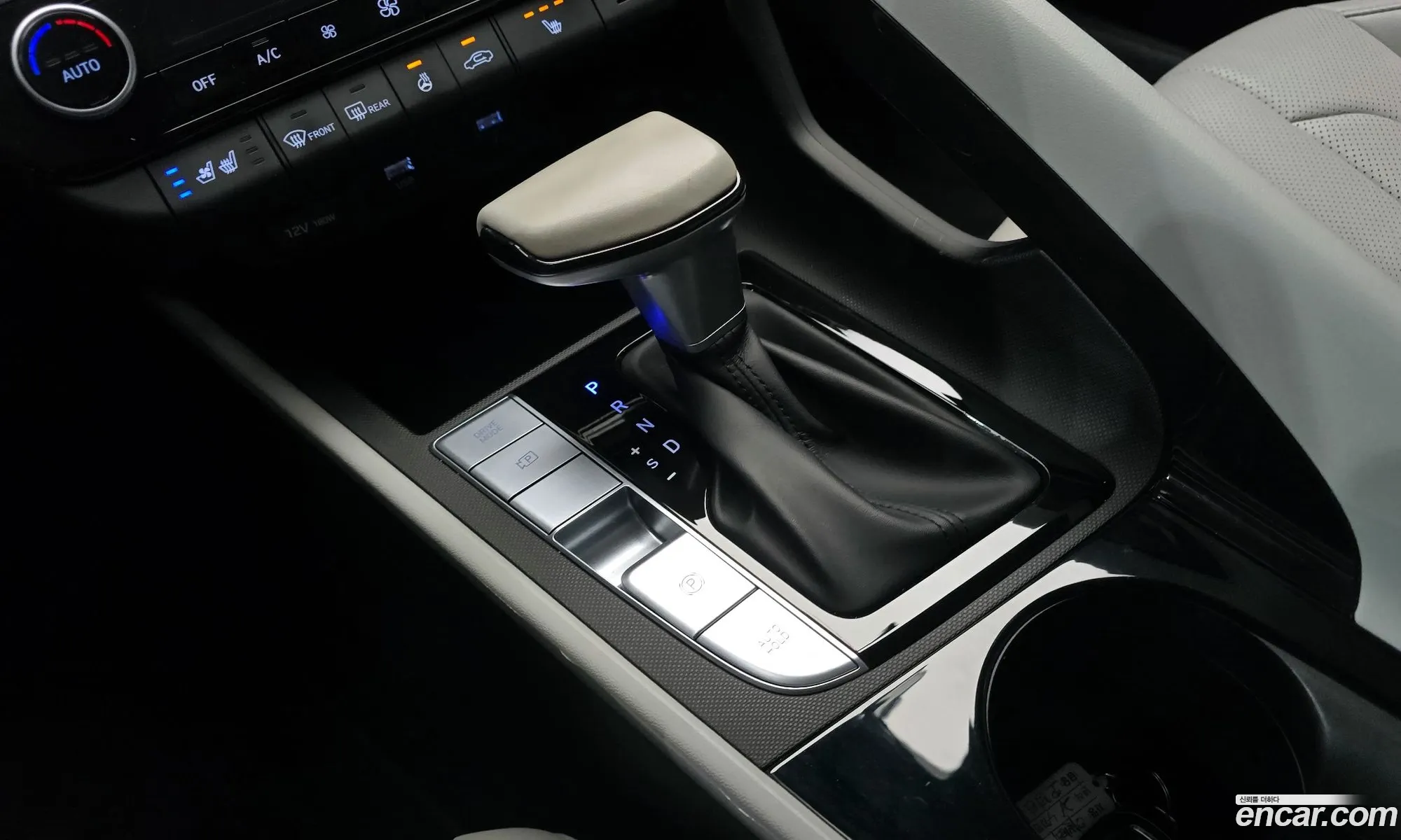 Hyundai Elantra 2021 — 20