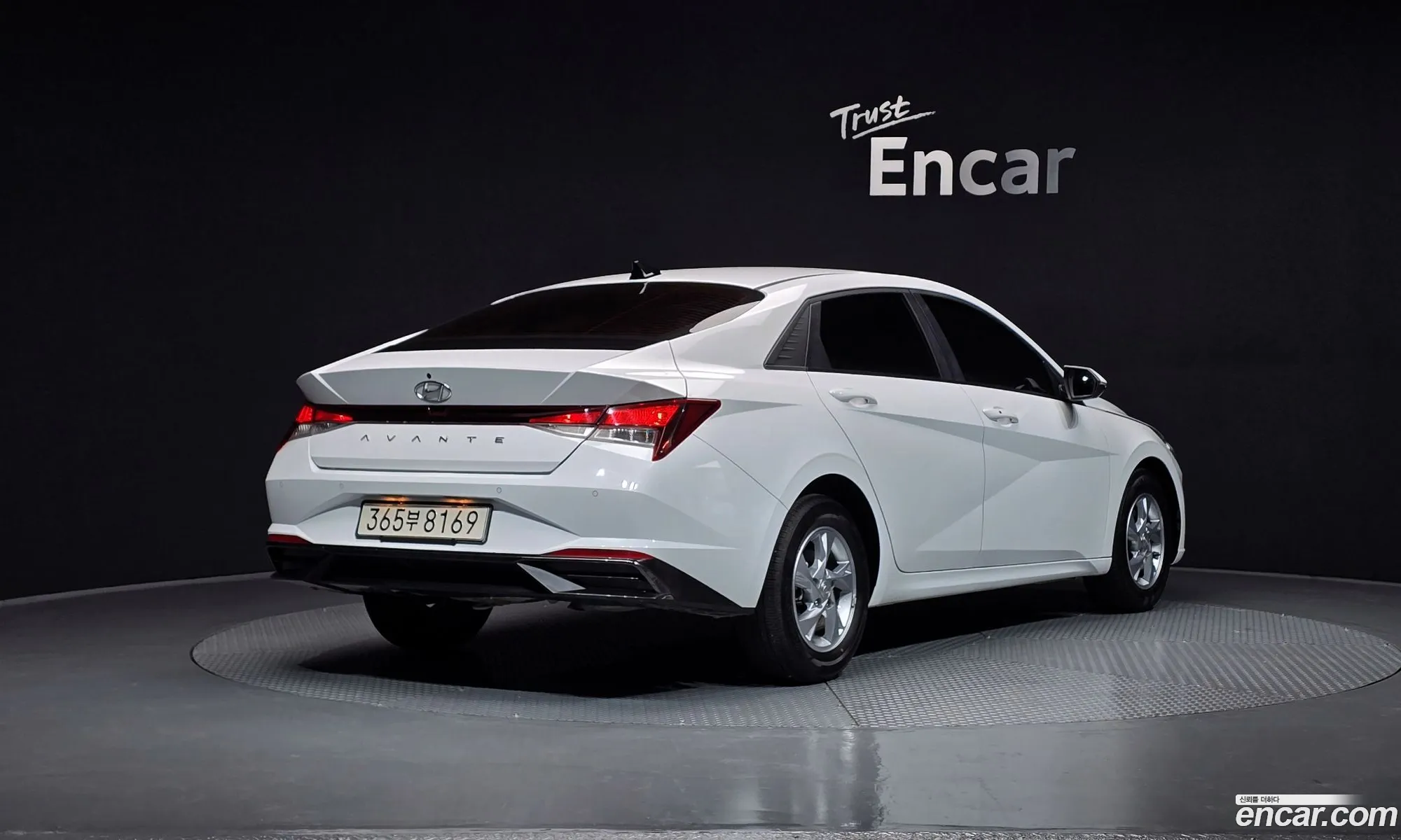 Hyundai Elantra 2021 — 11