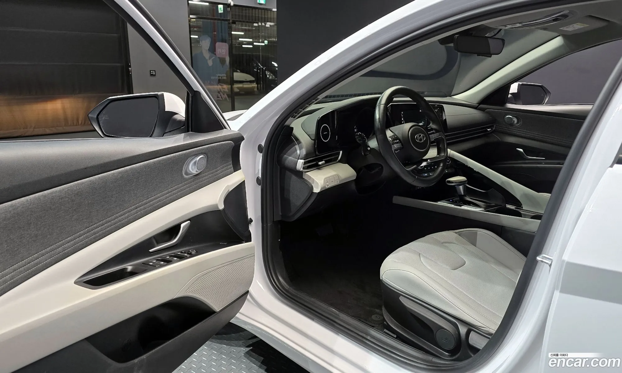 Hyundai Elantra 2021 — 15