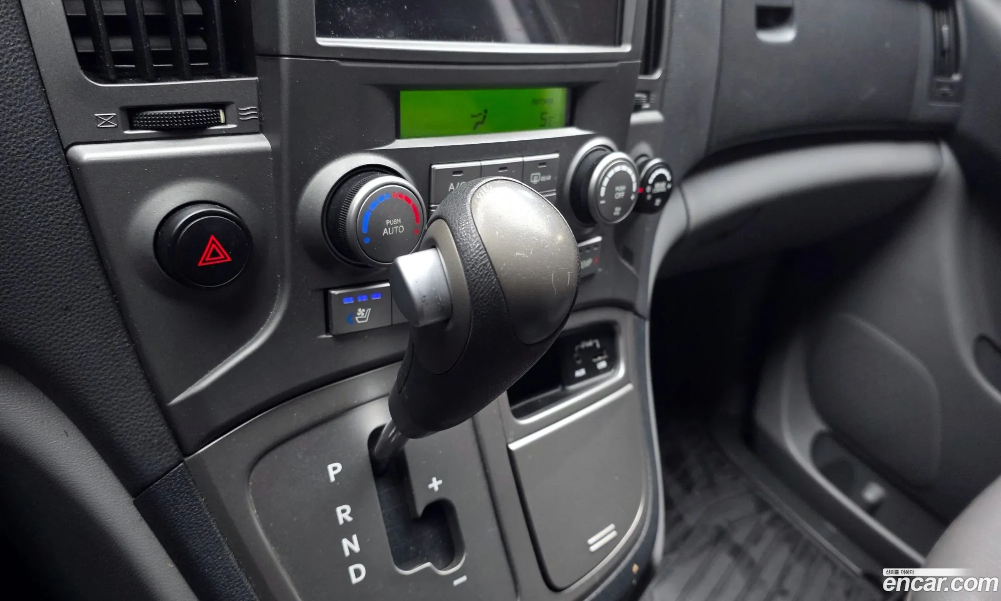 Hyundai Grand Starex 2014 — 20