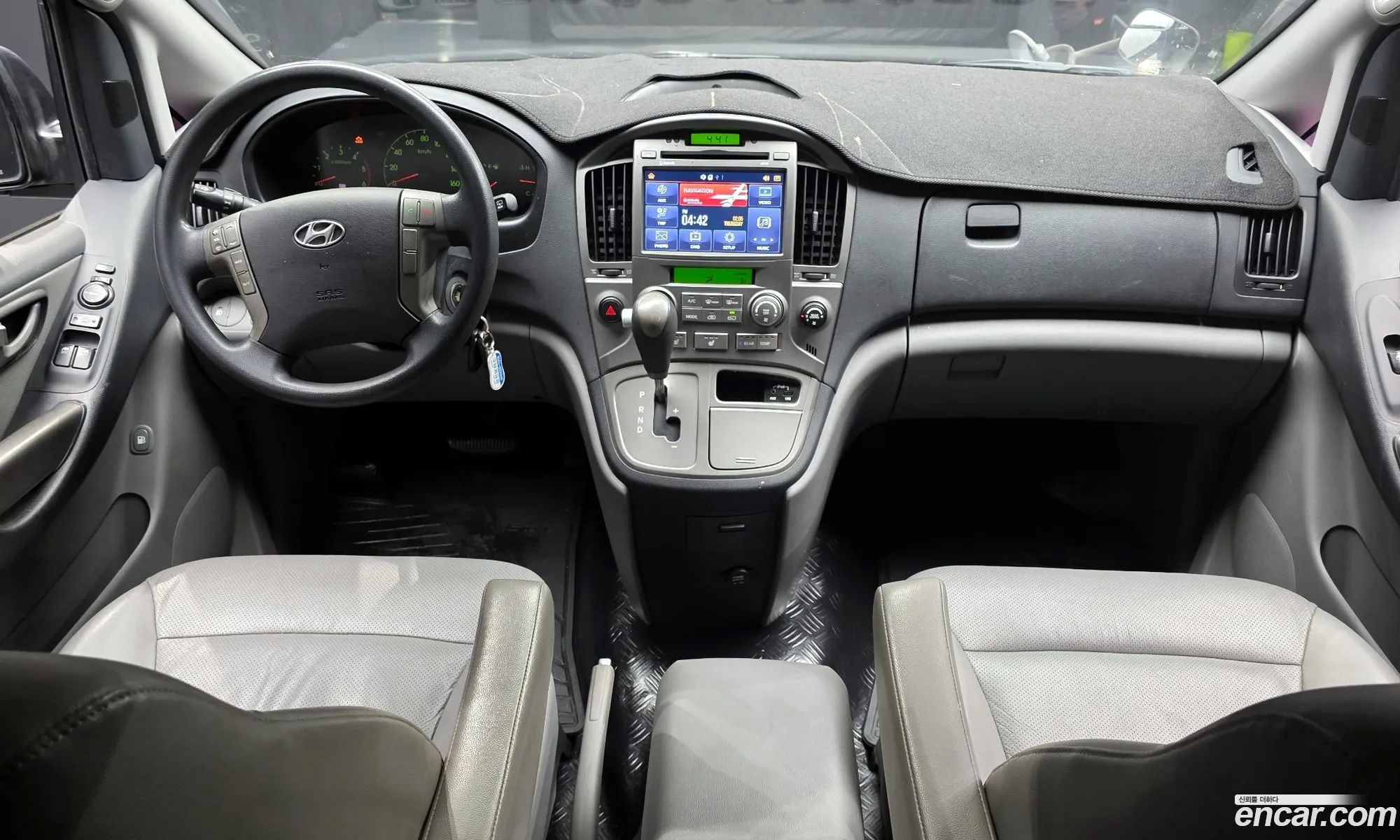 Hyundai Grand Starex 2014 — 13