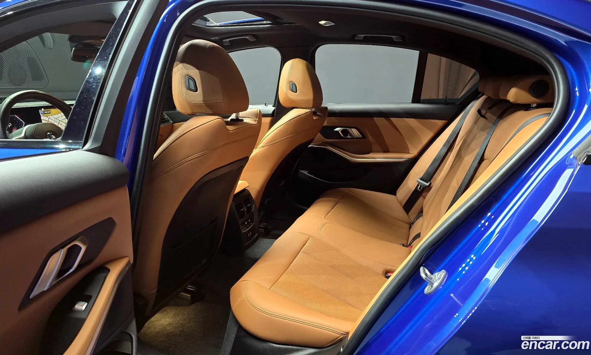 BMW 3 Series 2023 — 16