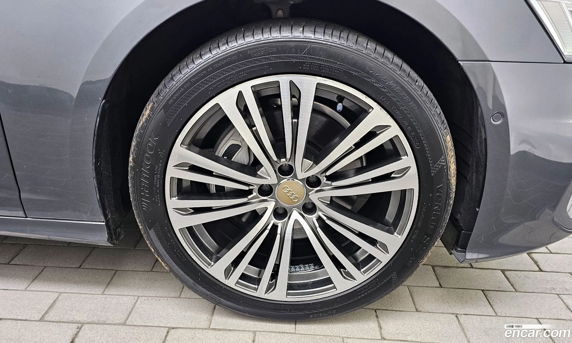 Audi A6 2019 WAUZZZF22KN132500 — 18