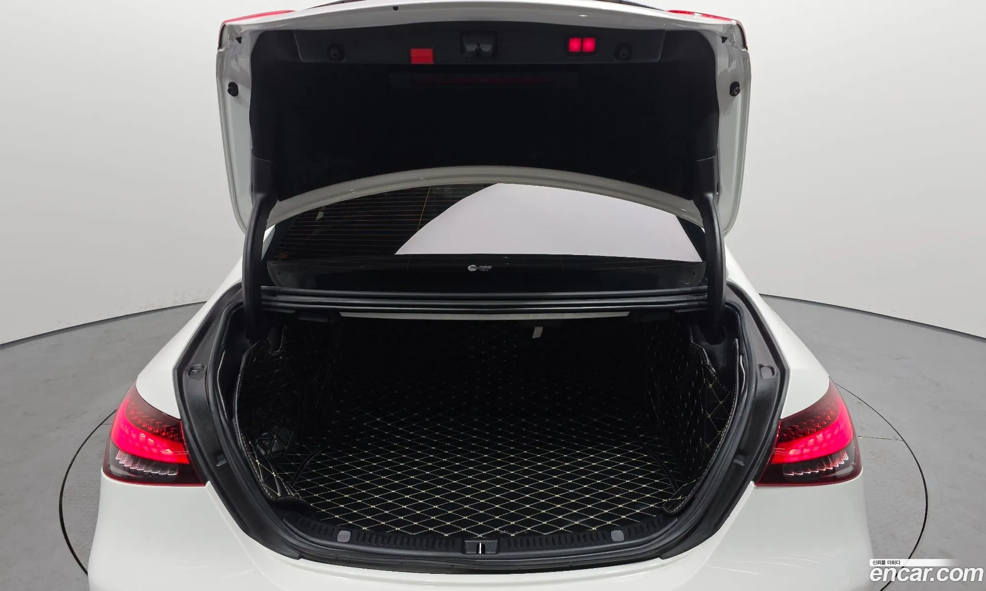 Mercedes-Benz E-Class W213 2021 — 17