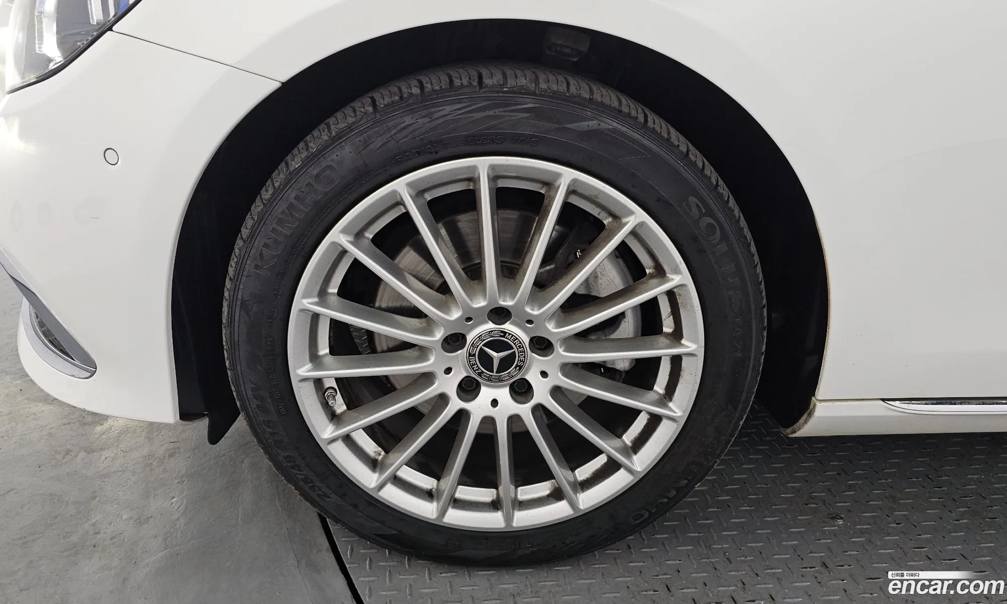 Mercedes-Benz E-Class W213 2021 — 15