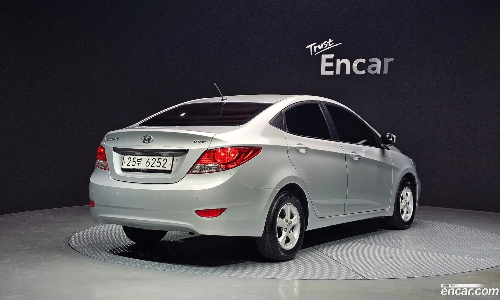 Hyundai Accent 2011 — 9