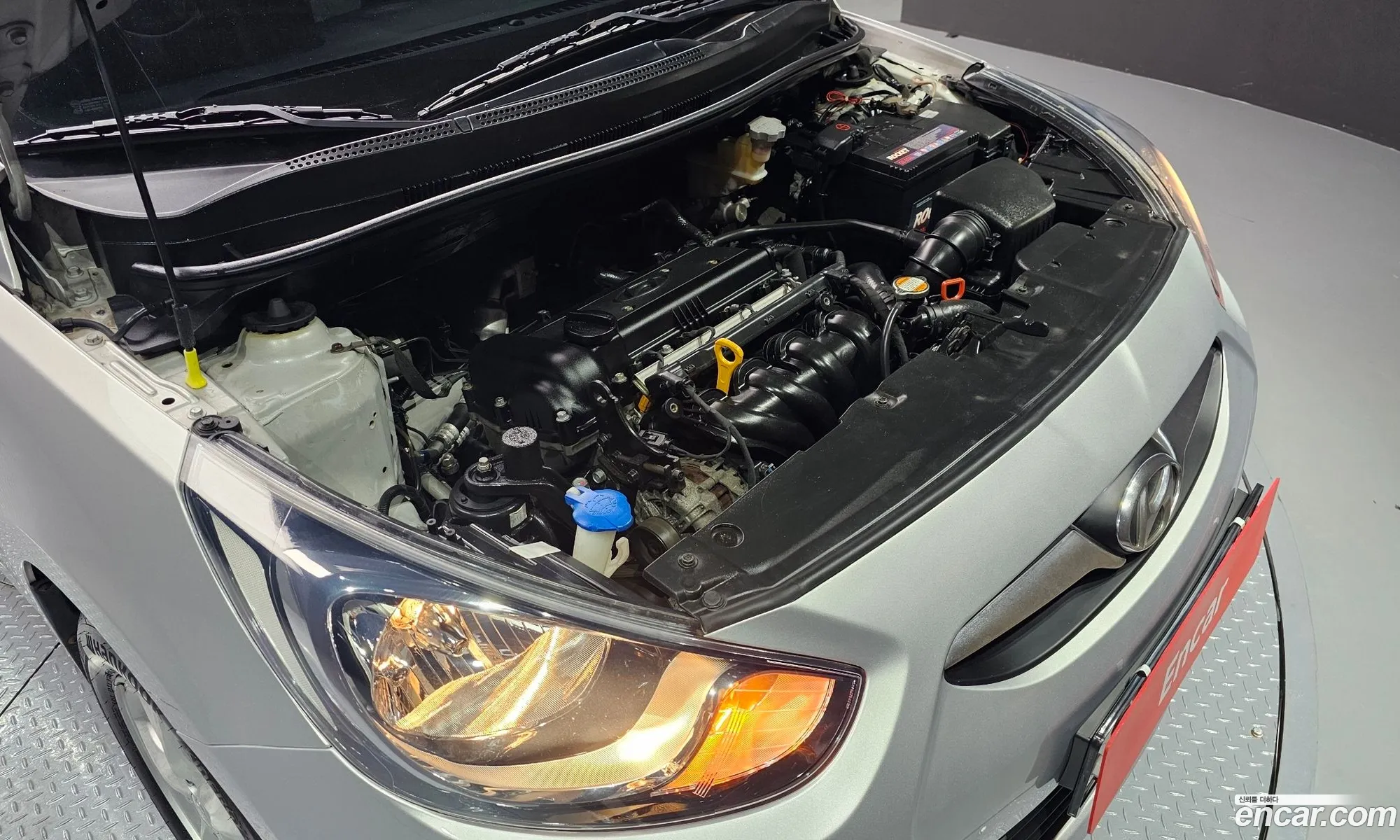 Hyundai Accent 2011 — 14
