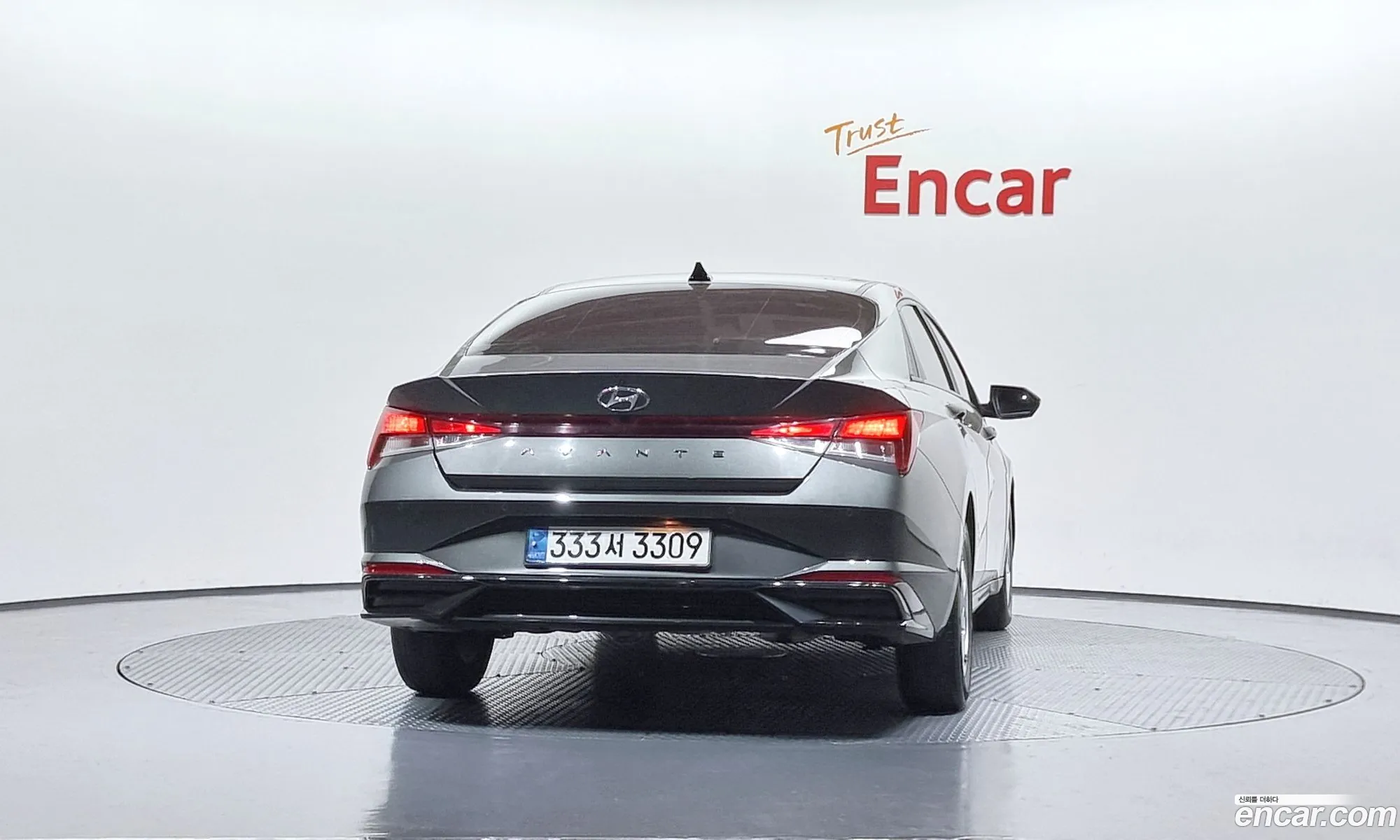 Hyundai Elantra 2021 — 16