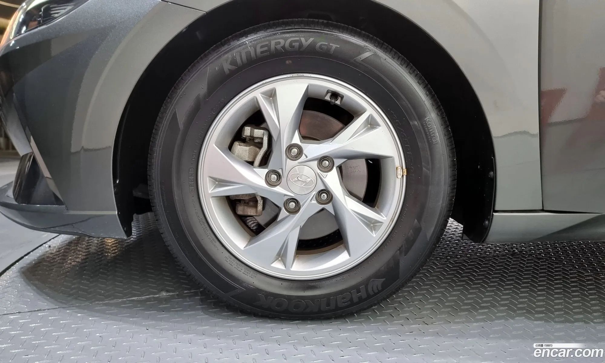 Hyundai Elantra 2021 — 14