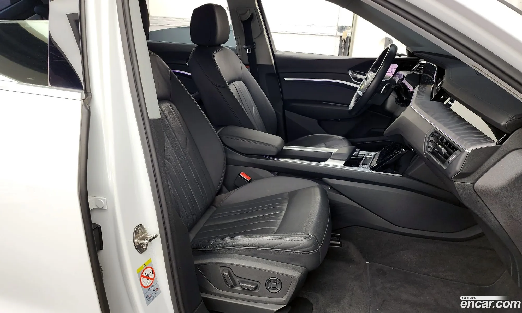 Audi e-tron 2021 WAUZZZGE4MB027244 — 18