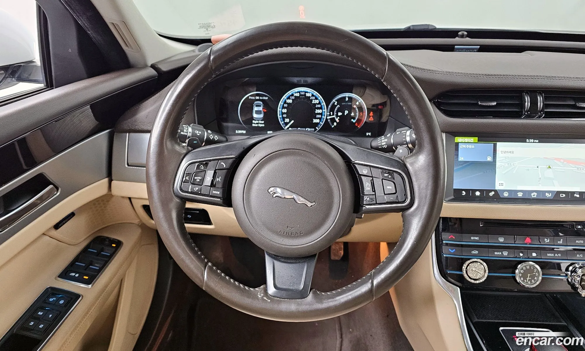 Jaguar XF 2016 SAJBB4BNXGCY23953 — 18