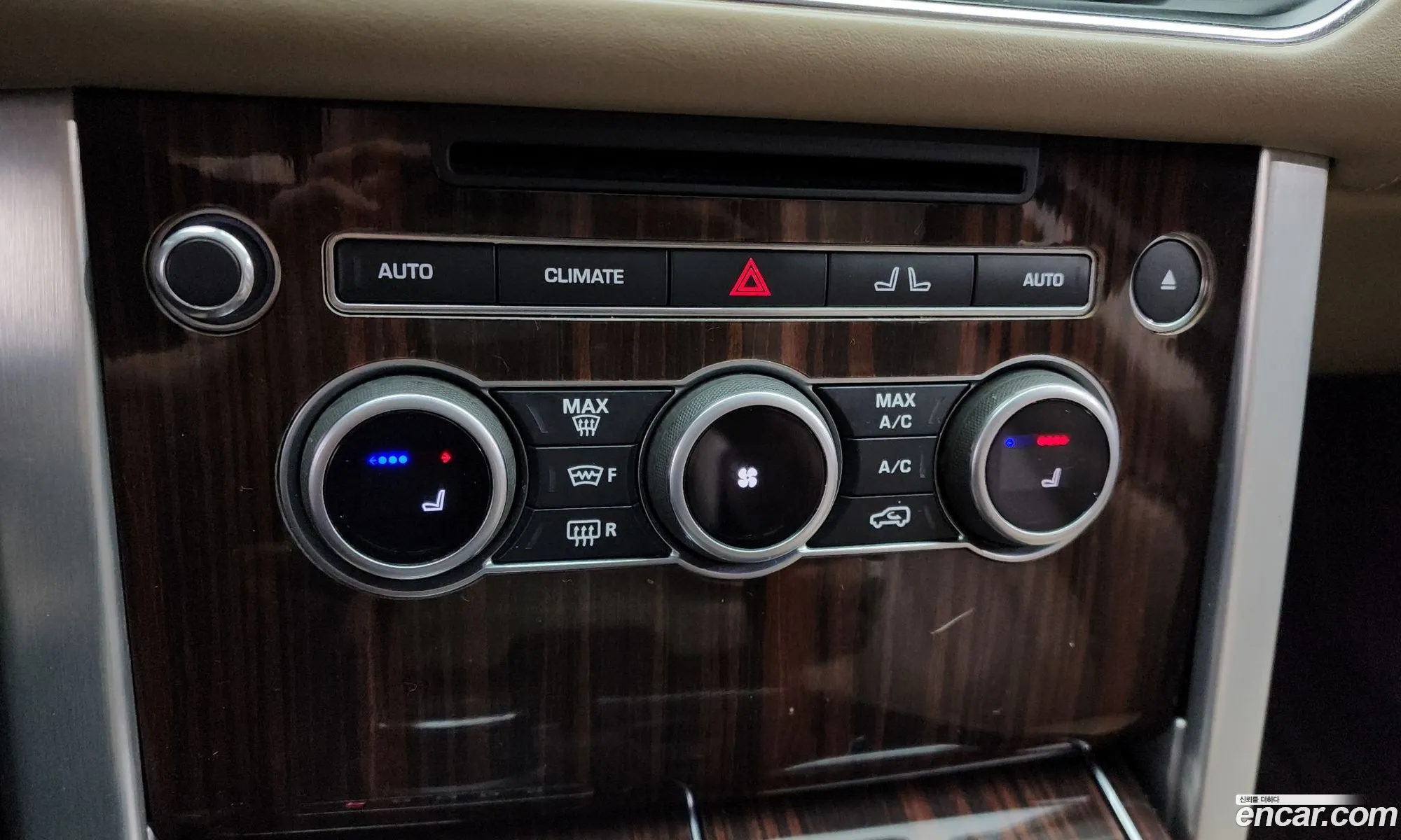 Land Rover Range Rover 2016 SALGA2JF5GA270137 — 16
