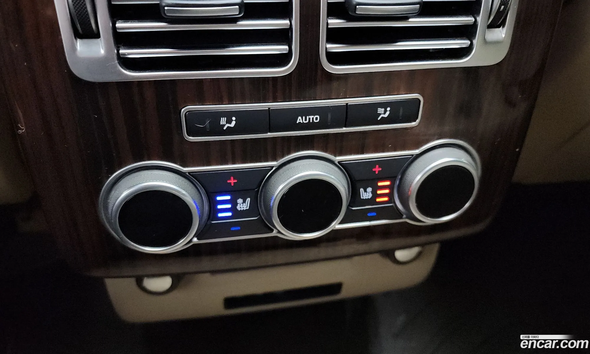 Land Rover Range Rover 2016 SALGA2JF5GA270137 — 13