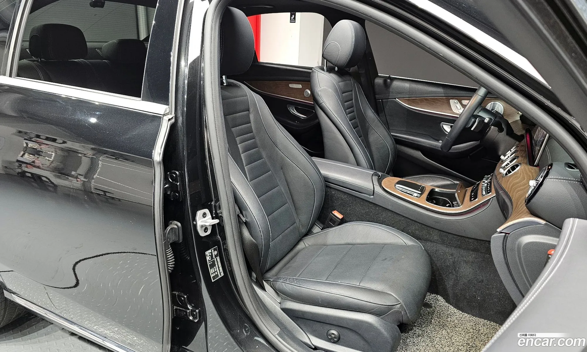 Mercedes-Benz E-Class W213 2020 W1KZF5EB2MA890472 — 6
