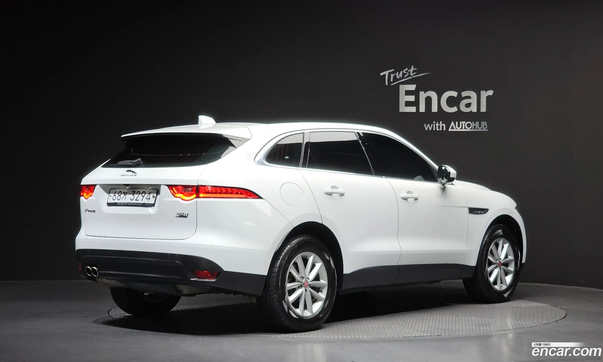 Jaguar F-Pace 2017 SADCA2BN6HA098055 — 3