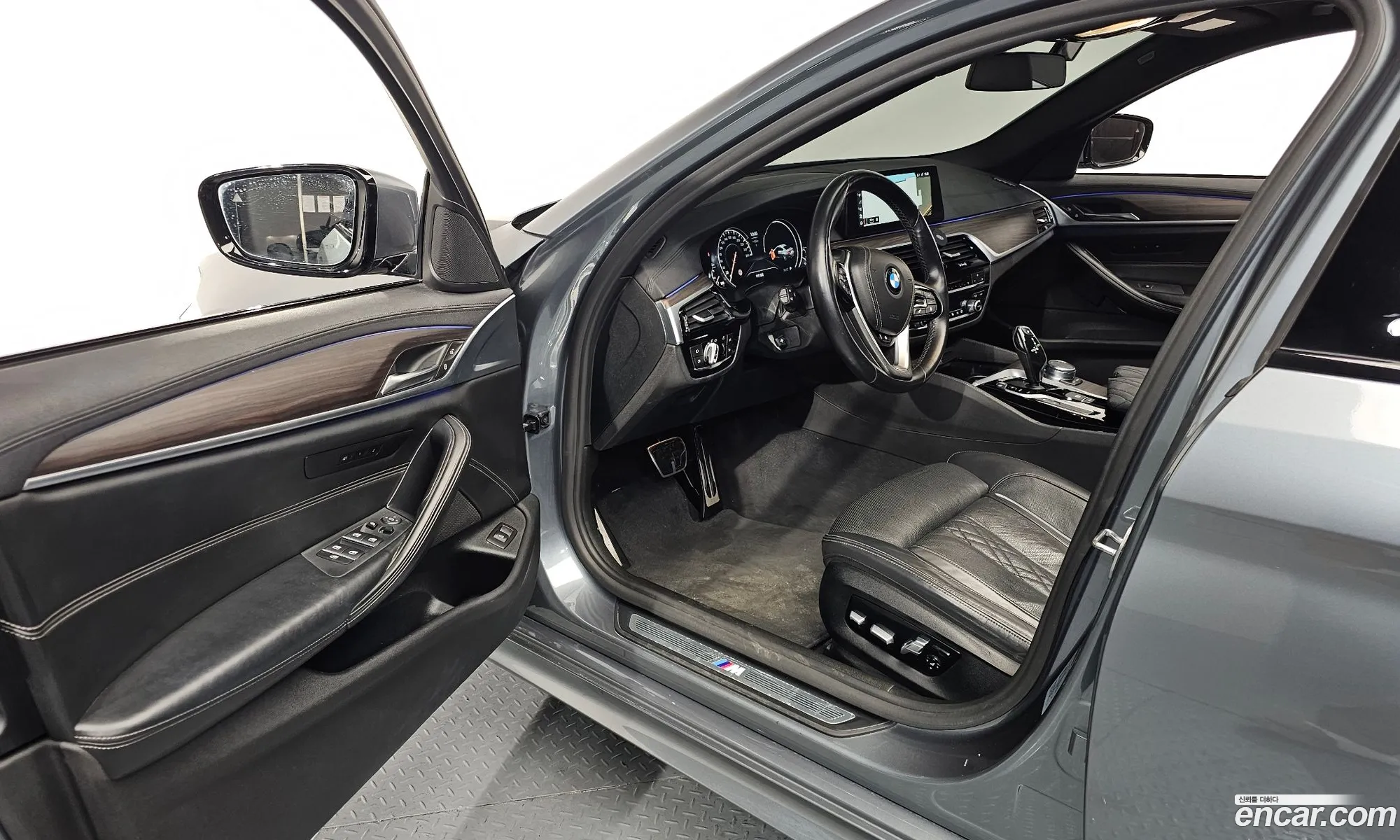 BMW 5 Series 2017 — 12