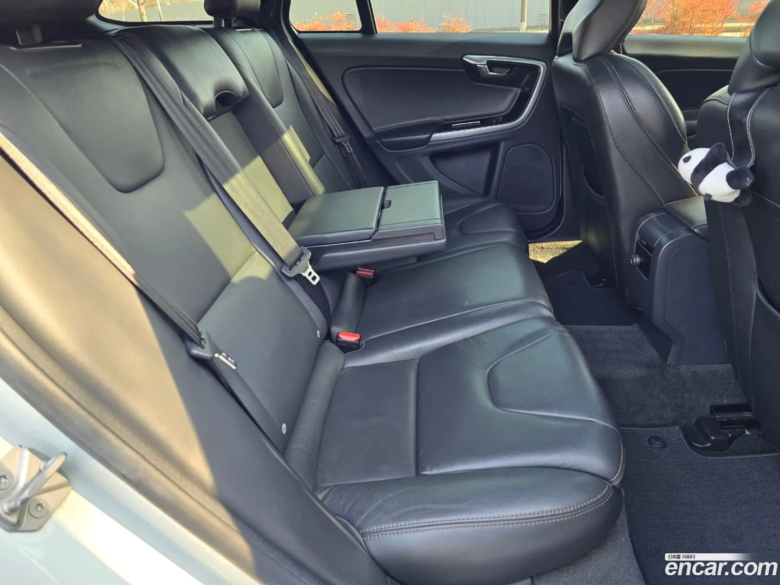 Volvo V60 Cross Country 2016 — 12