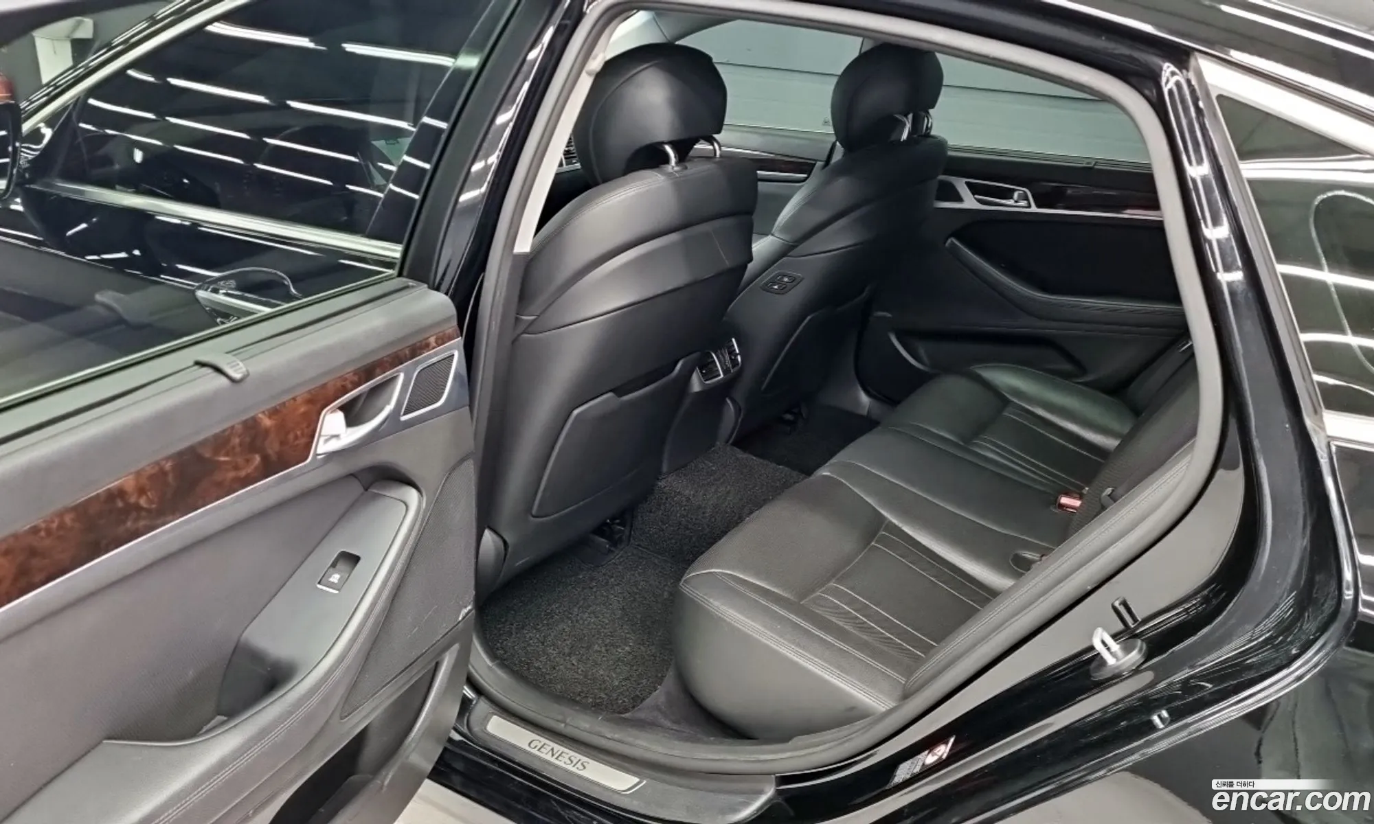 Hyundai Genesis DH 2016 — 13
