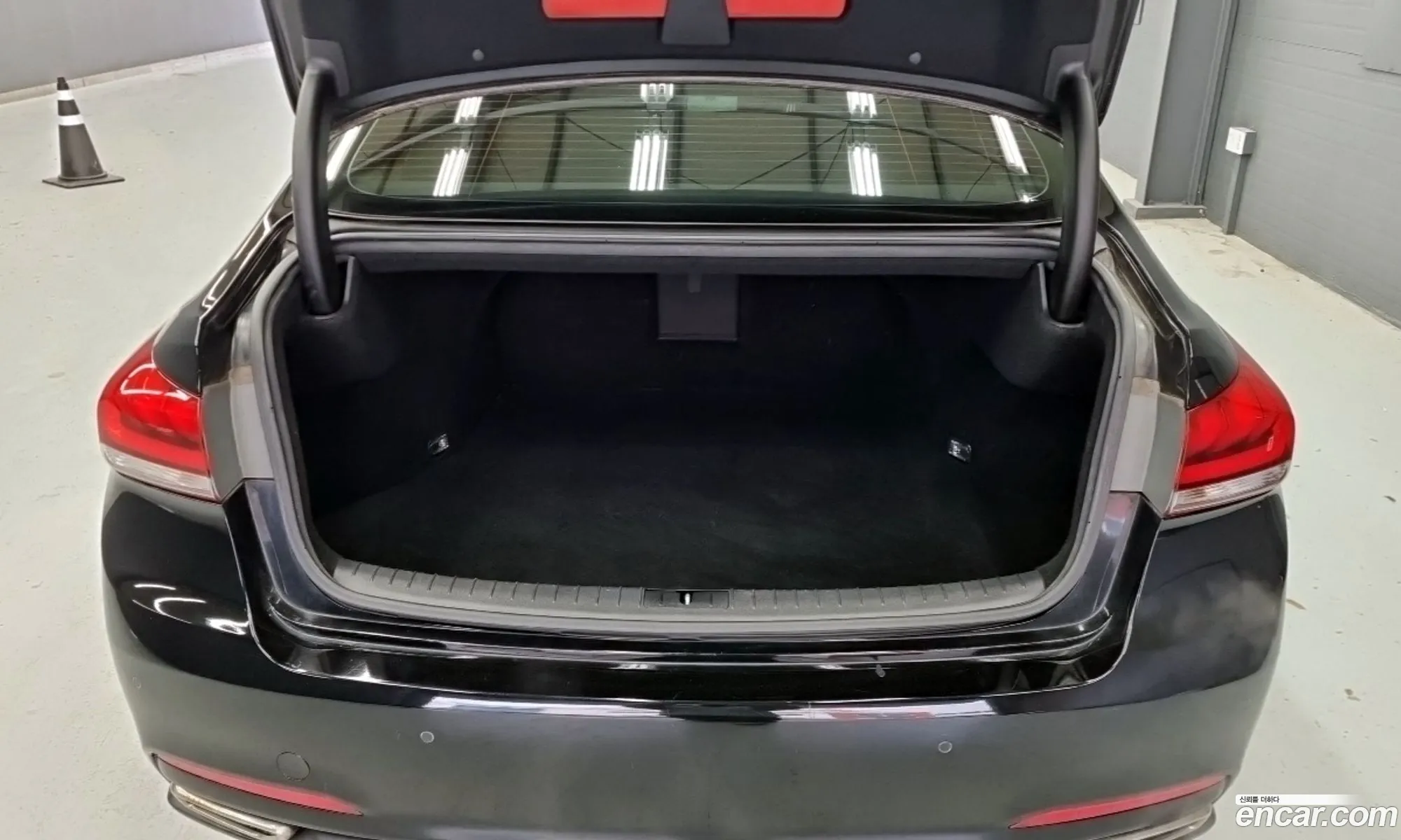 Hyundai Genesis DH 2016 — 9
