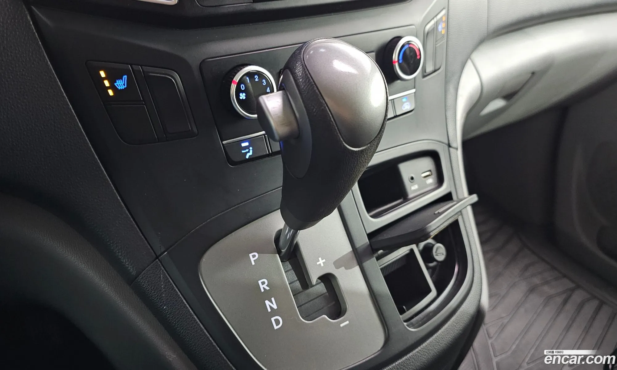 Hyundai Grand Starex 2017 — 2