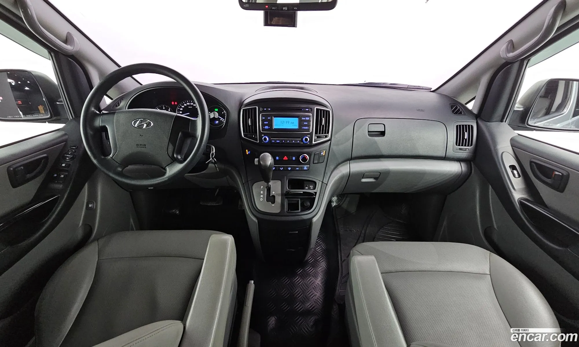 Hyundai Grand Starex 2017 — 14