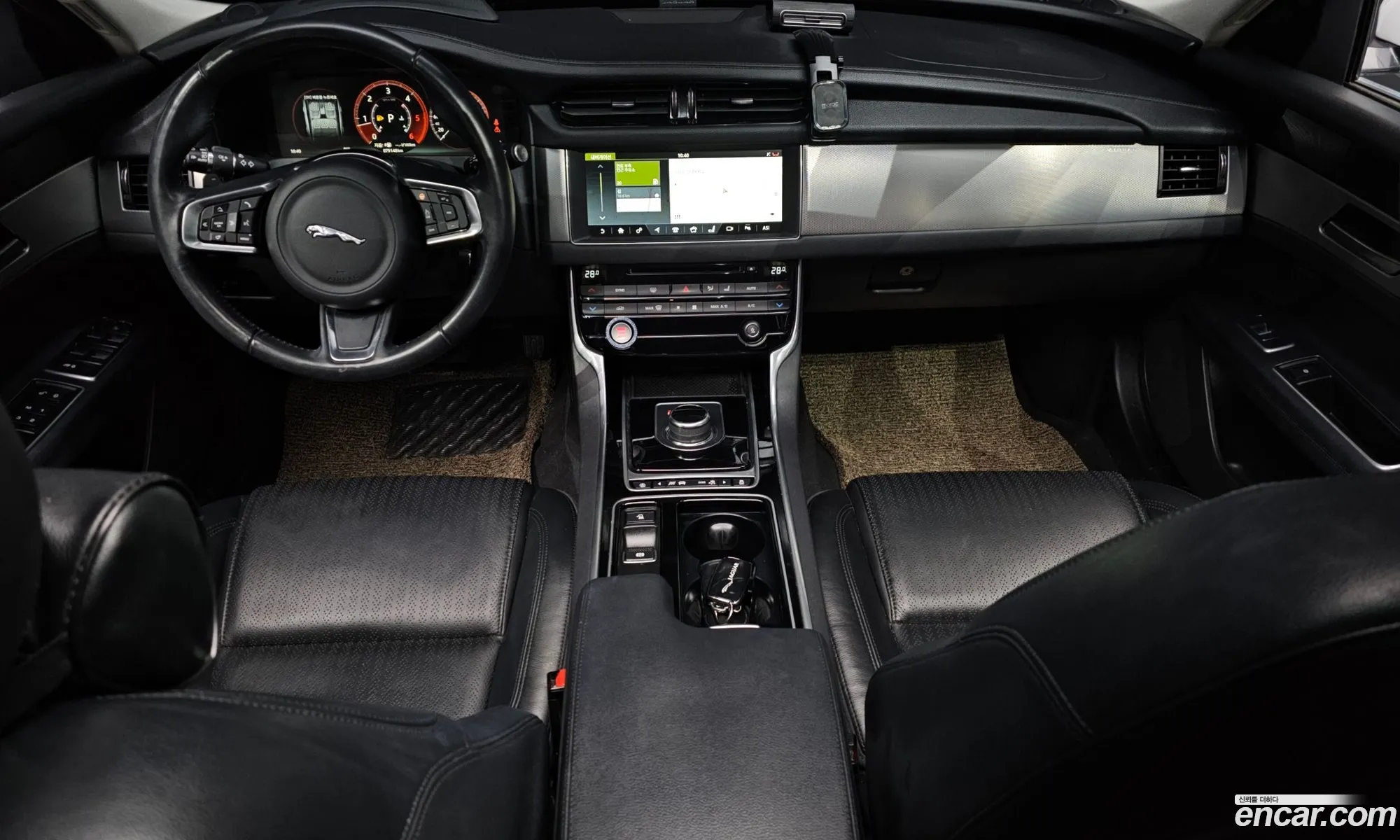 Jaguar XF 2018 — 5