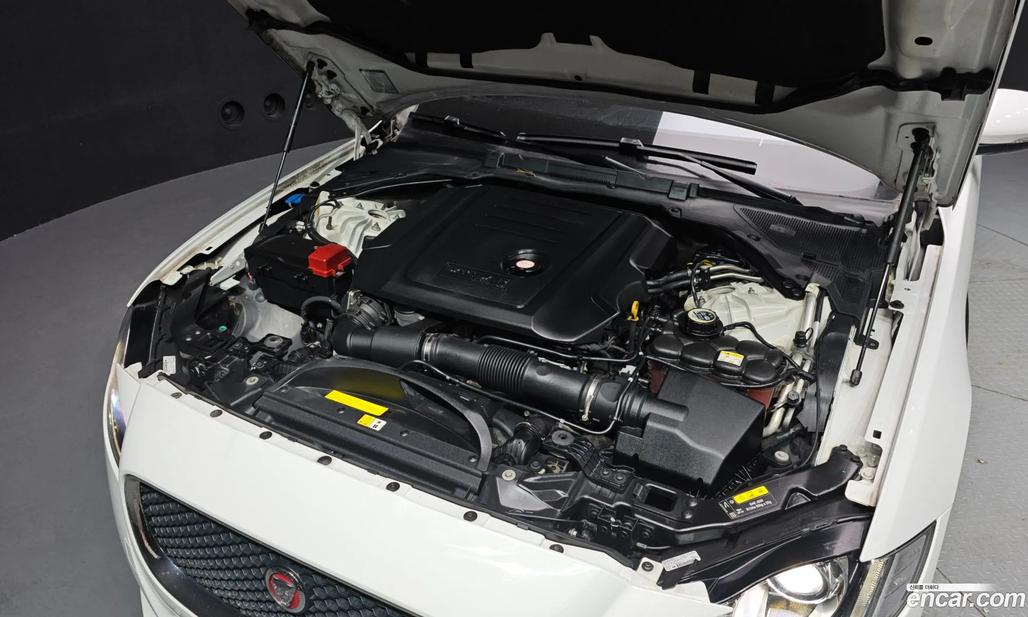 Jaguar XF 2018 — 7