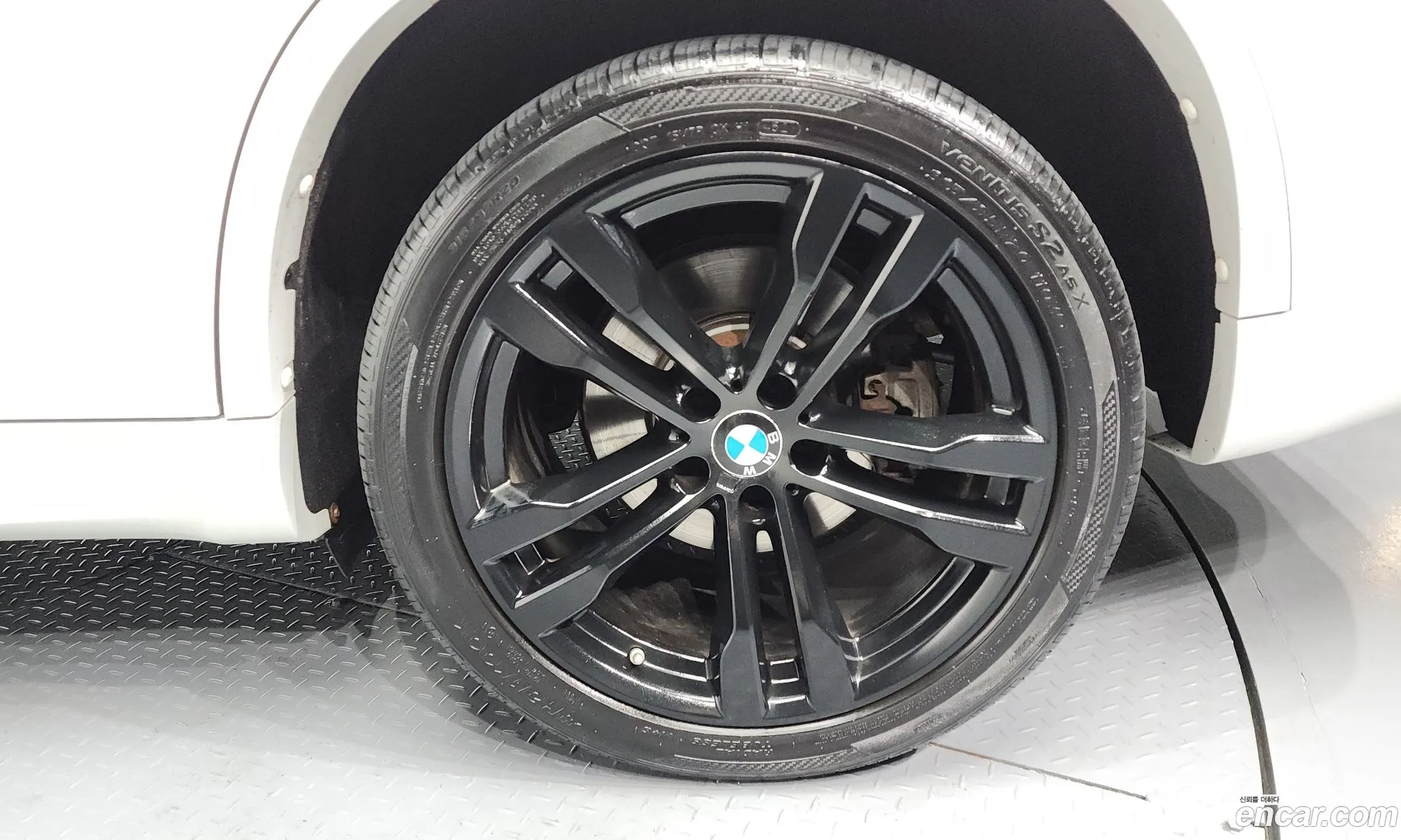 BMW X5 2017 WBAKS8108H0V59692 — 3