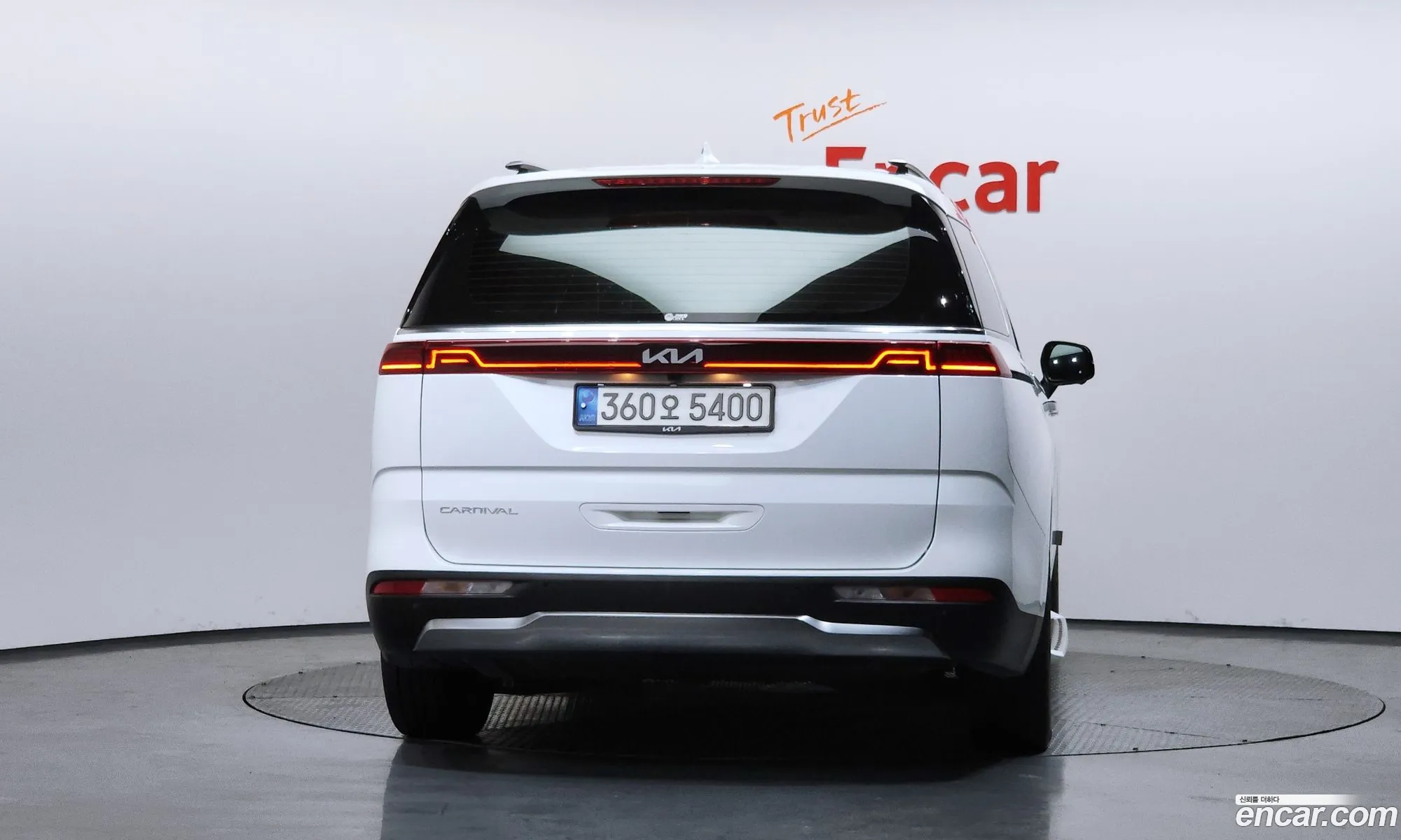 Kia Carnival 2021 — 3