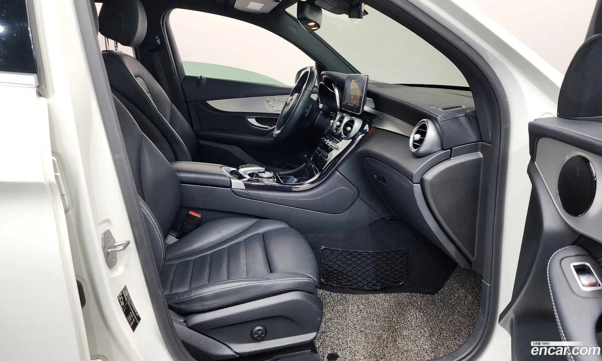 Mercedes-Benz GLC-Class X253 2018 WDC0J0FBXJF364120 — 18