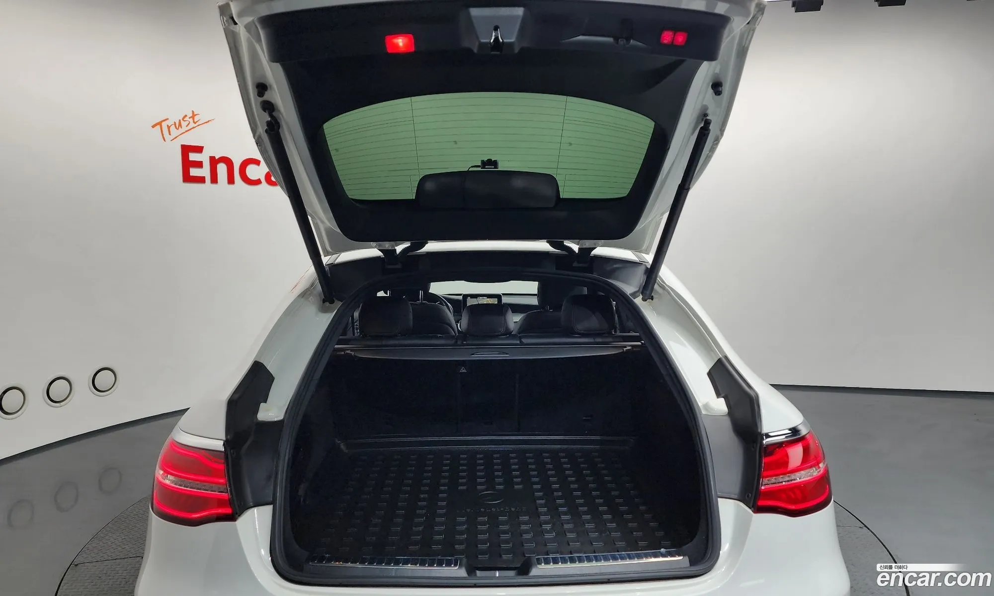 Mercedes-Benz GLC-Class X253 2018 WDC0J0FBXJF364120 — 4