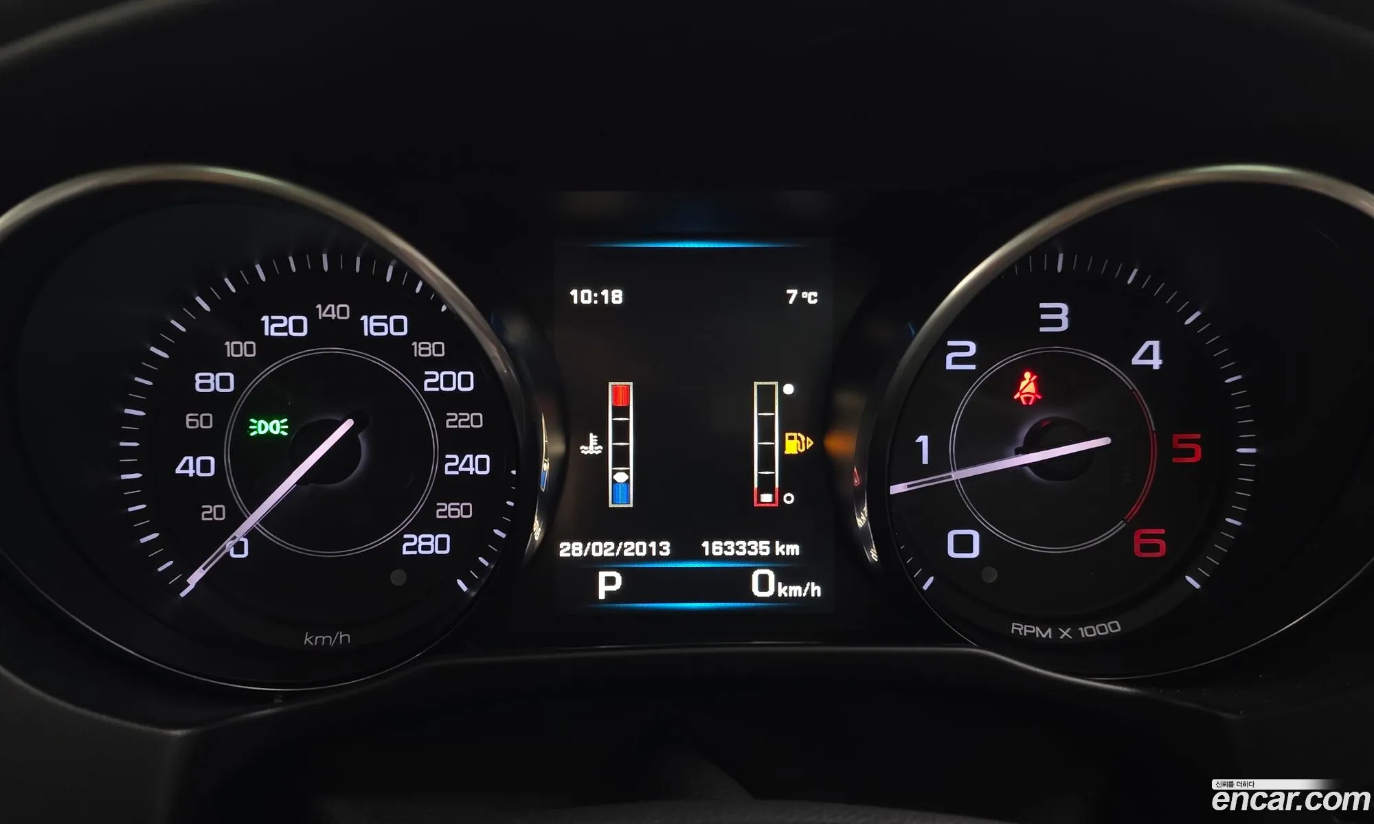 Jaguar XE 2015 — 15